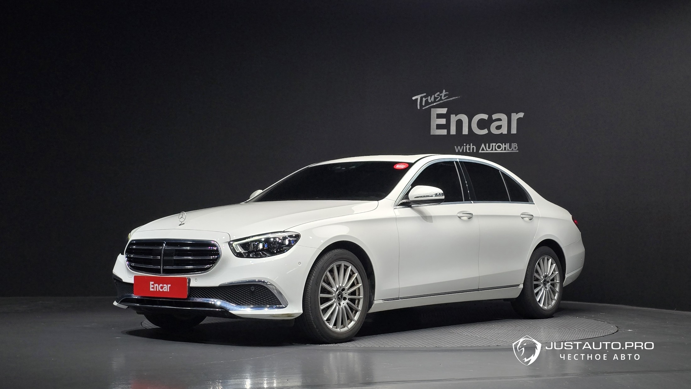 Автомобиль Mercedes-Benz E-Class