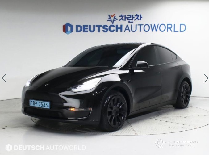 Автомобиль Tesla Model Y