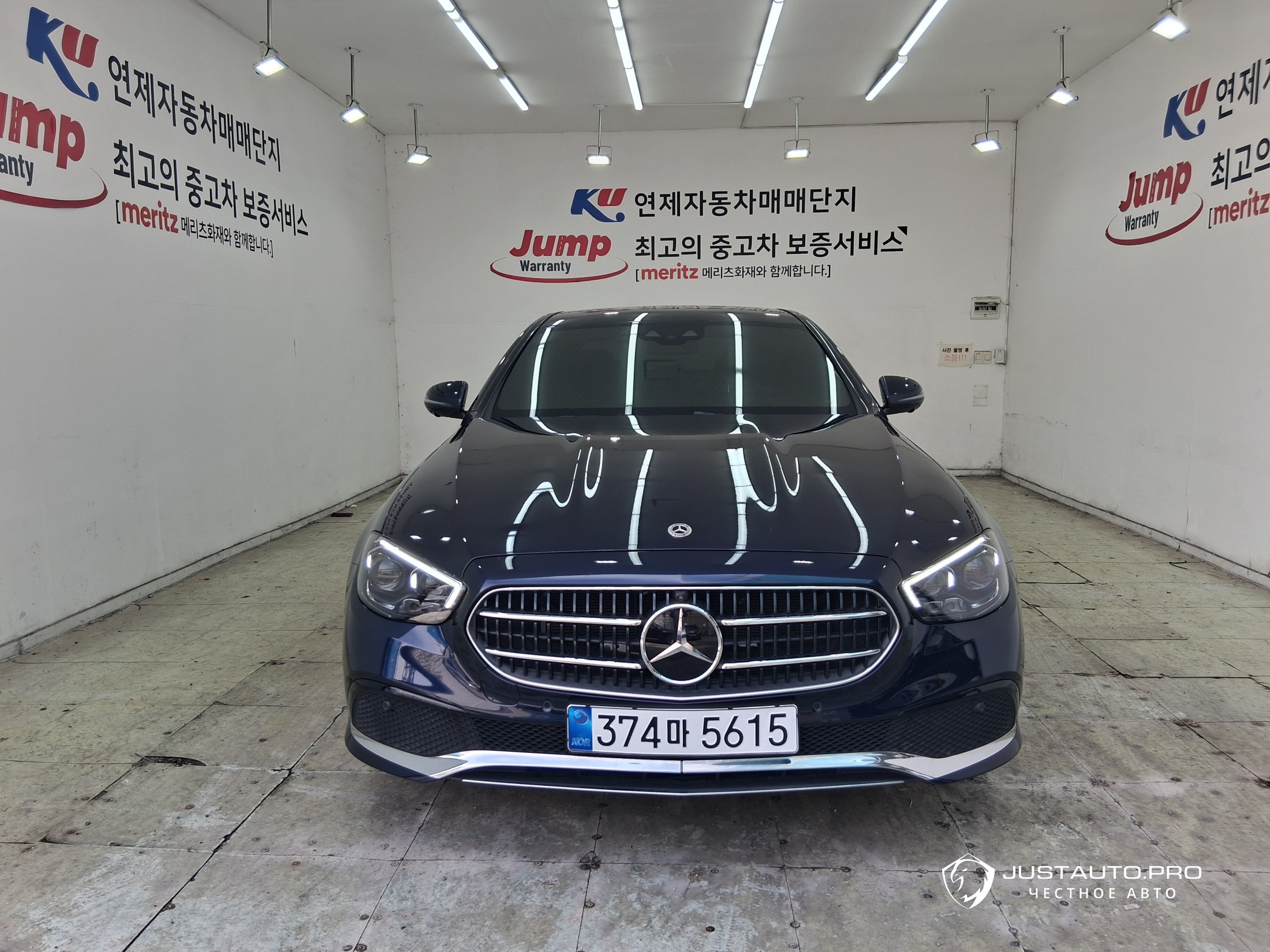 Автомобиль Mercedes-Benz E-Class