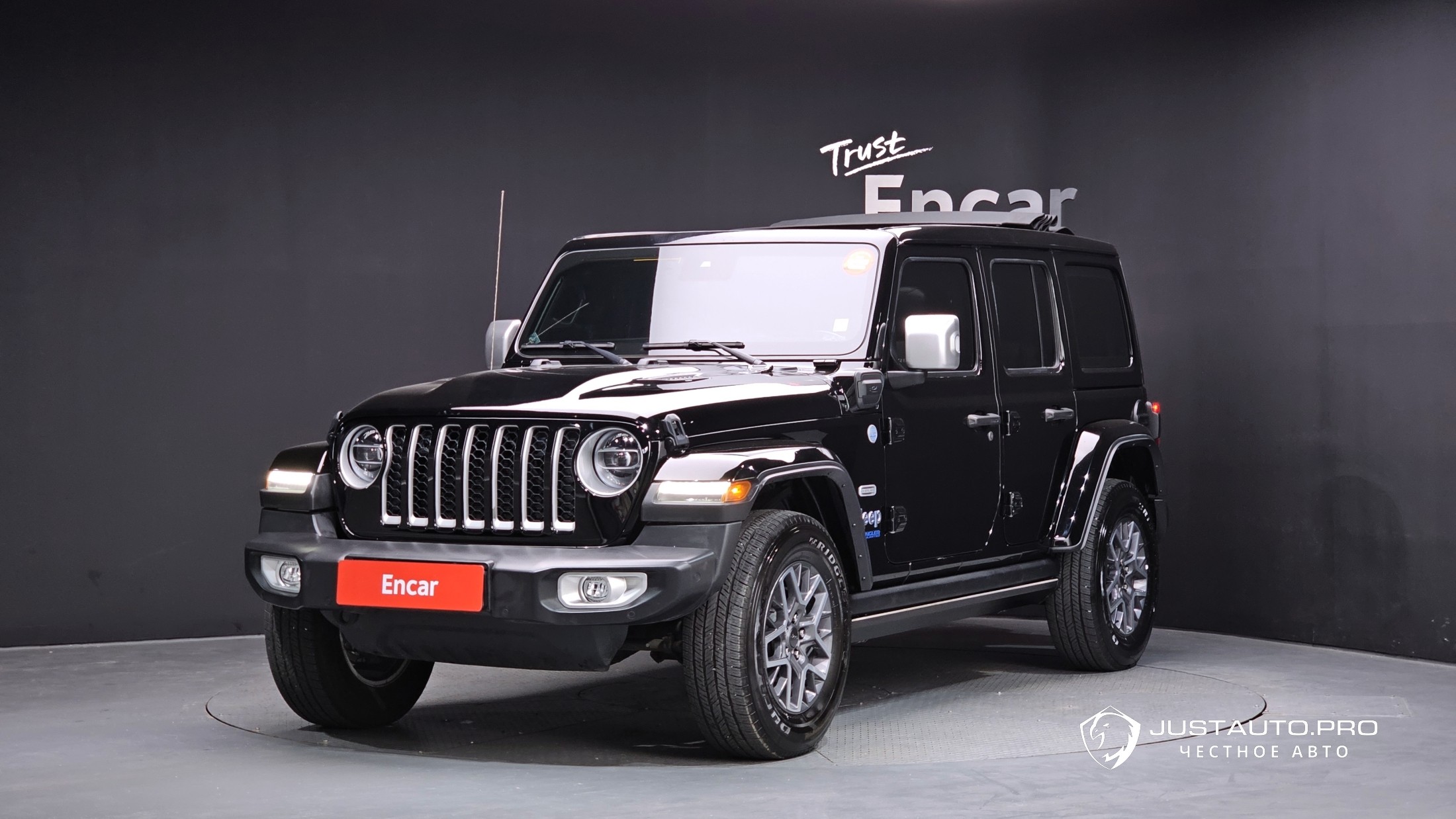 Автомобиль Jeep Wrangler