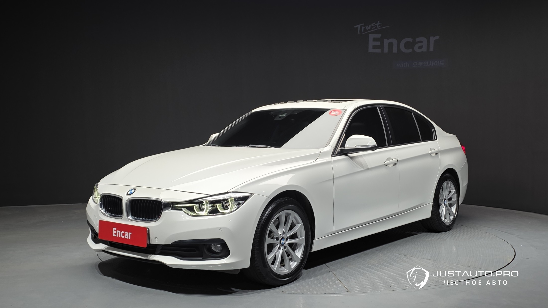 Автомобиль BMW 3-Series