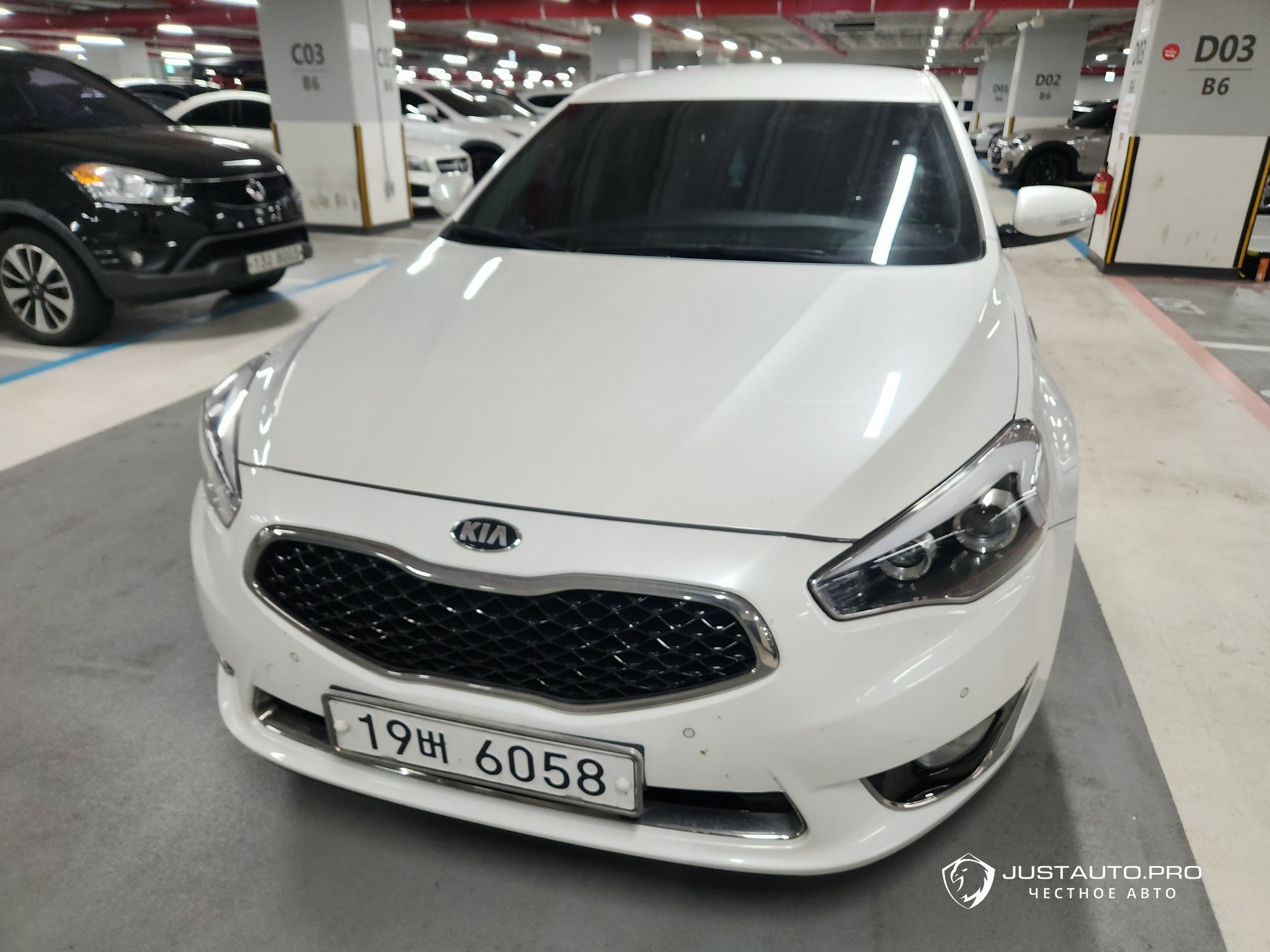 Автомобиль Kia K7