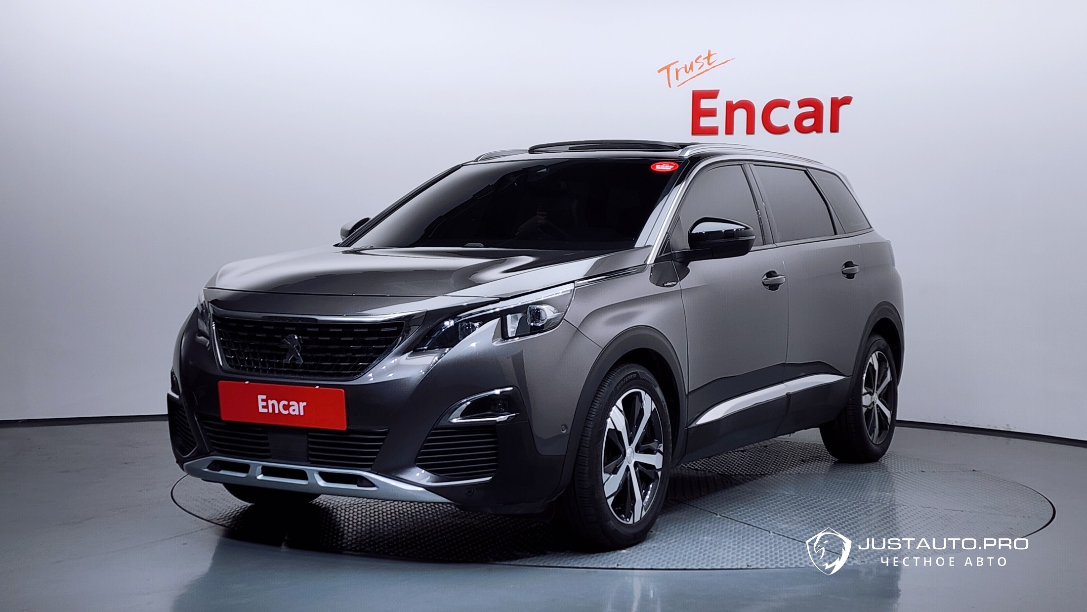 Автомобиль Peugeot 5008