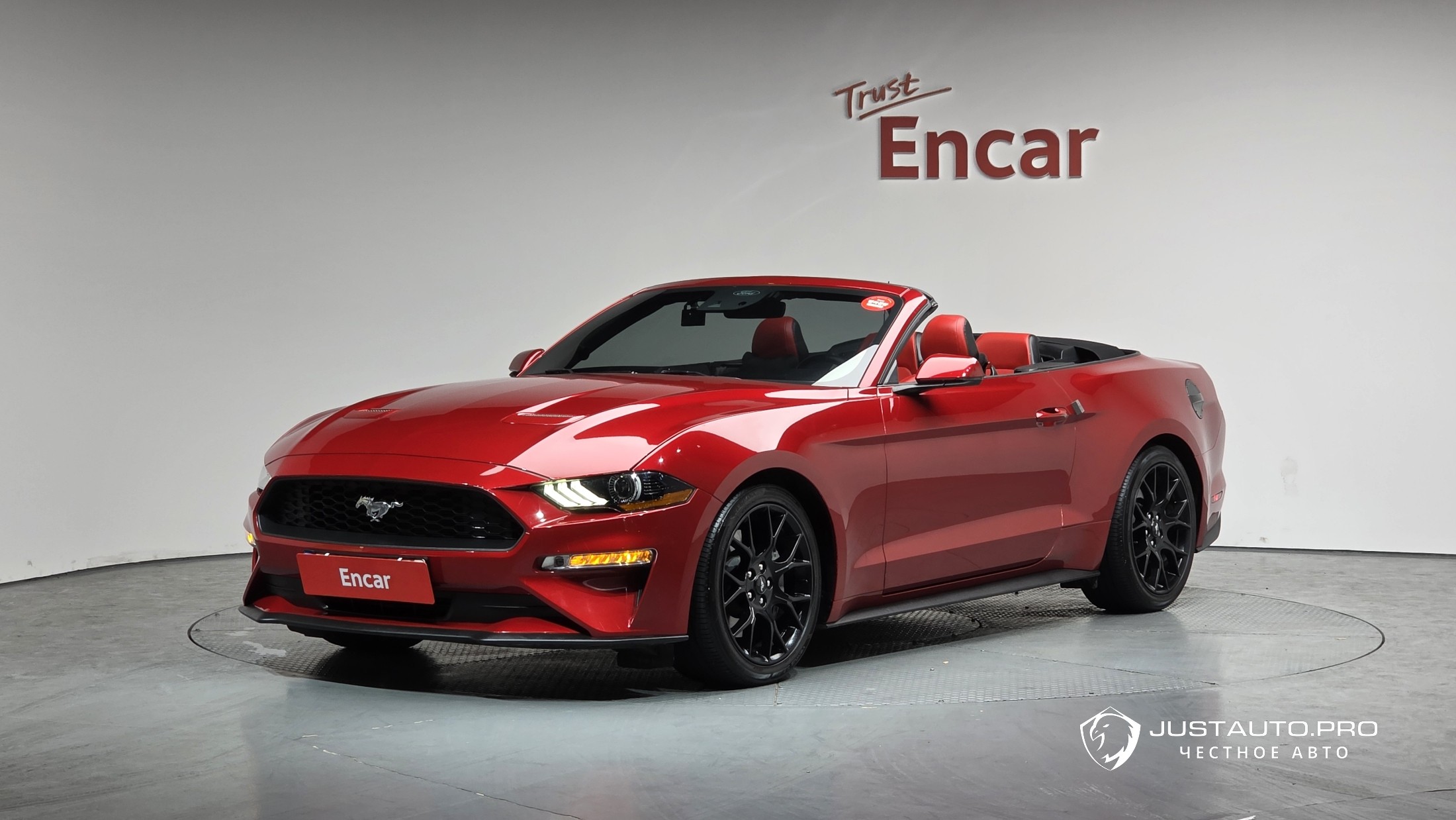 Автомобиль Ford Mustang
