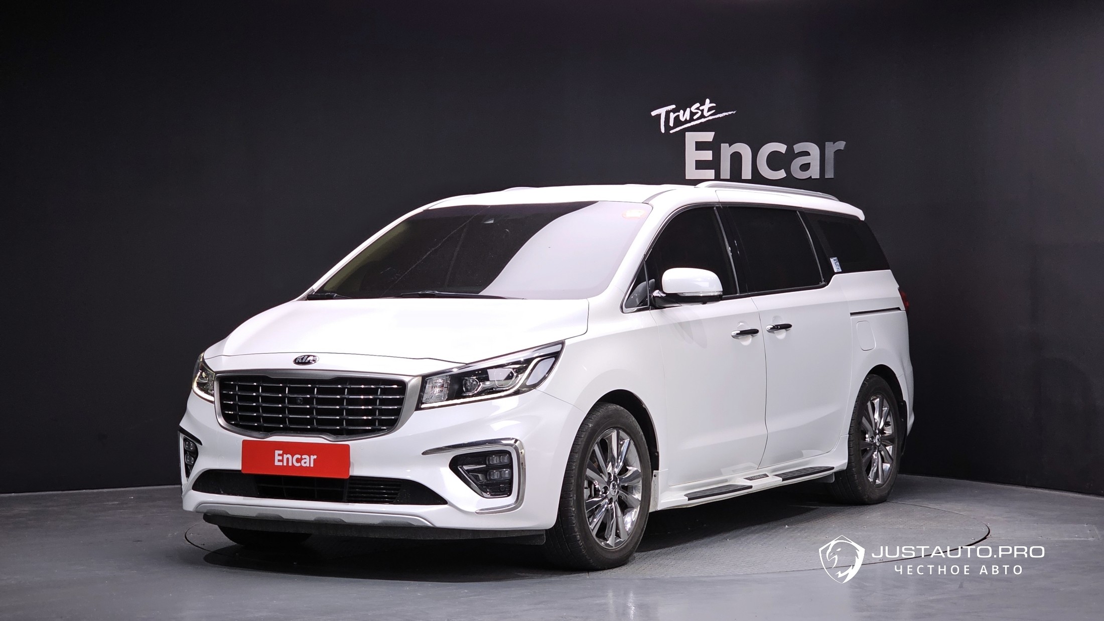 Автомобиль Kia Canival