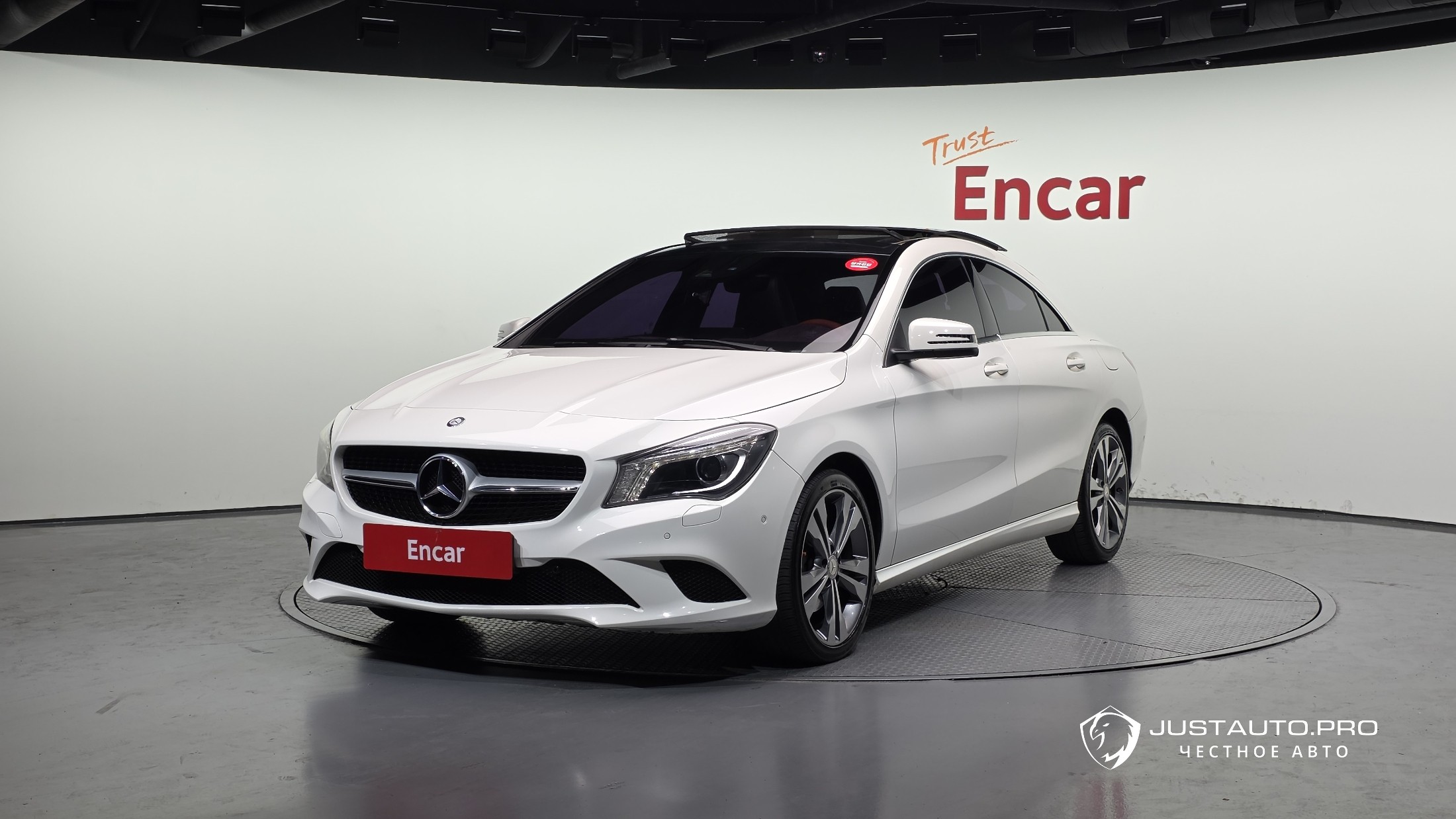 Автомобиль Mercedes-Benz CLA-Class