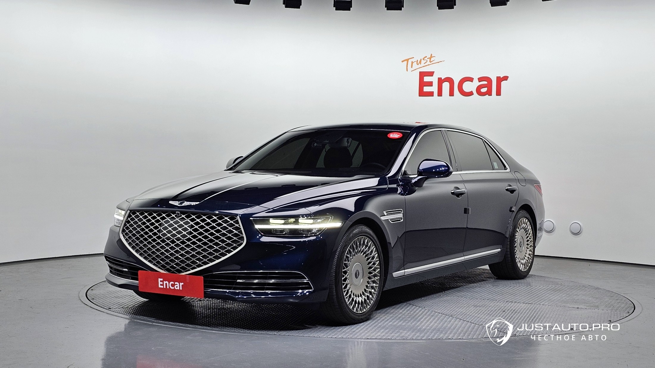 Автомобиль Genesis G90