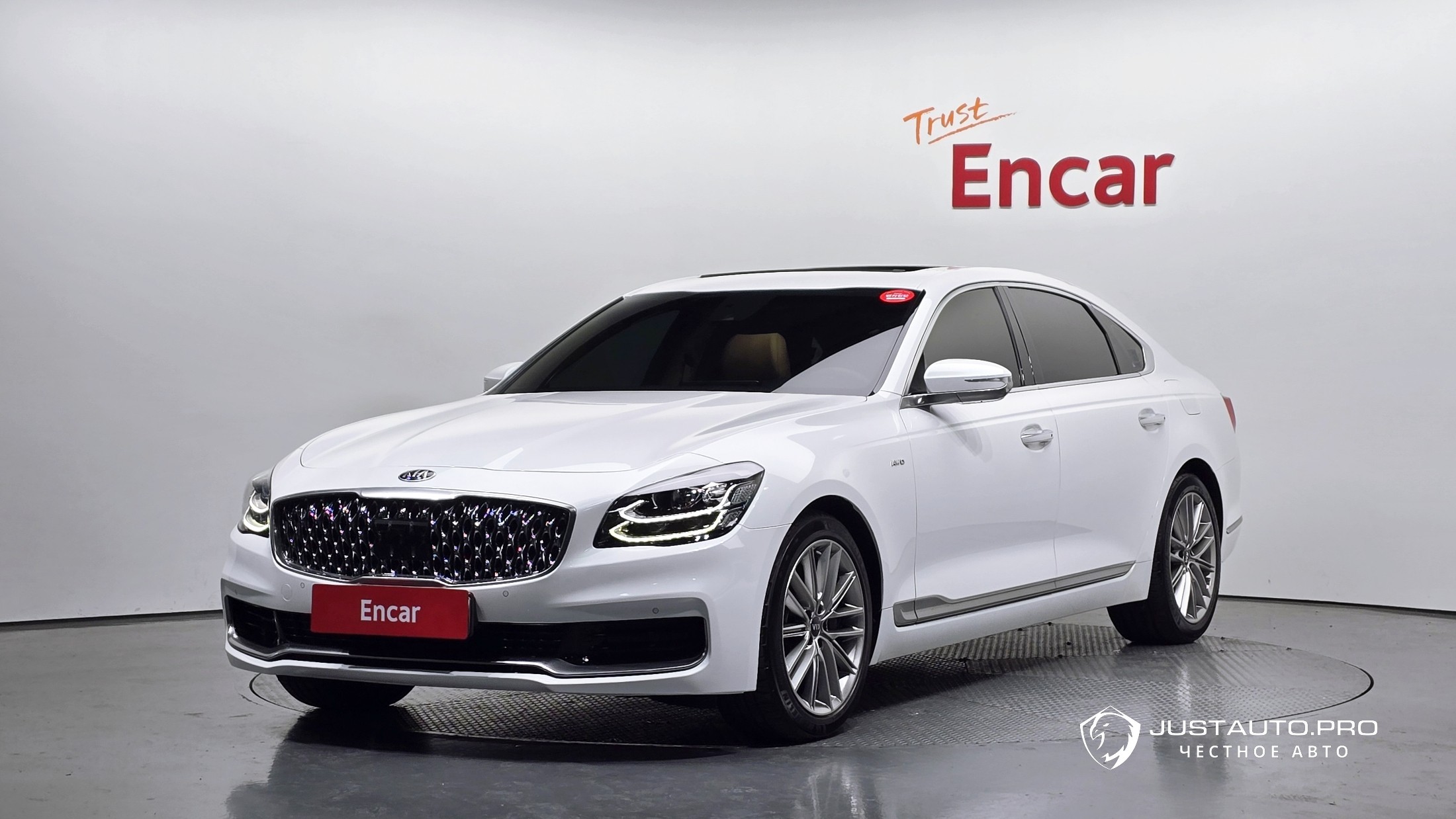 Автомобиль Kia K9