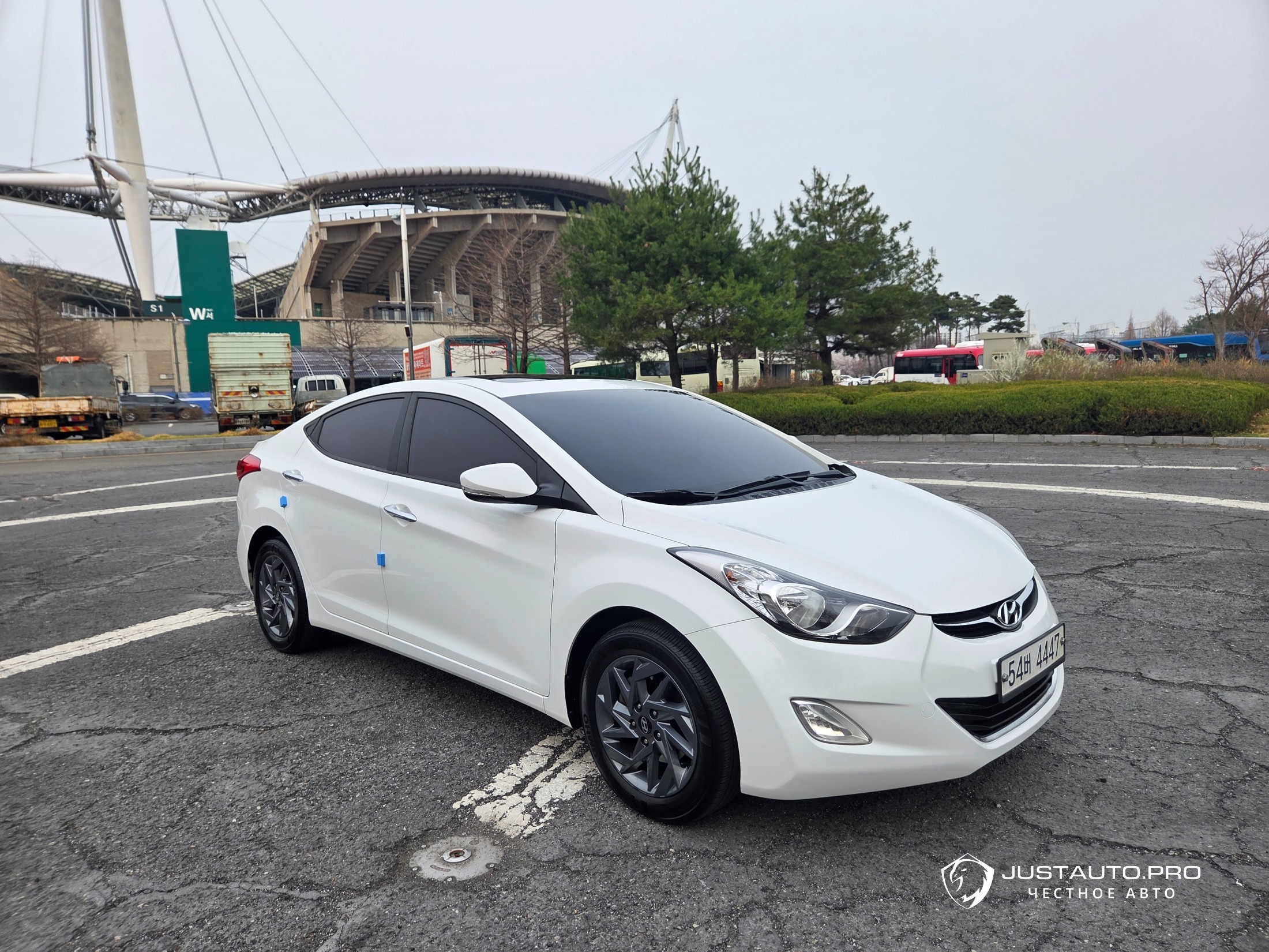 Автомобиль Hyundai AVANTE