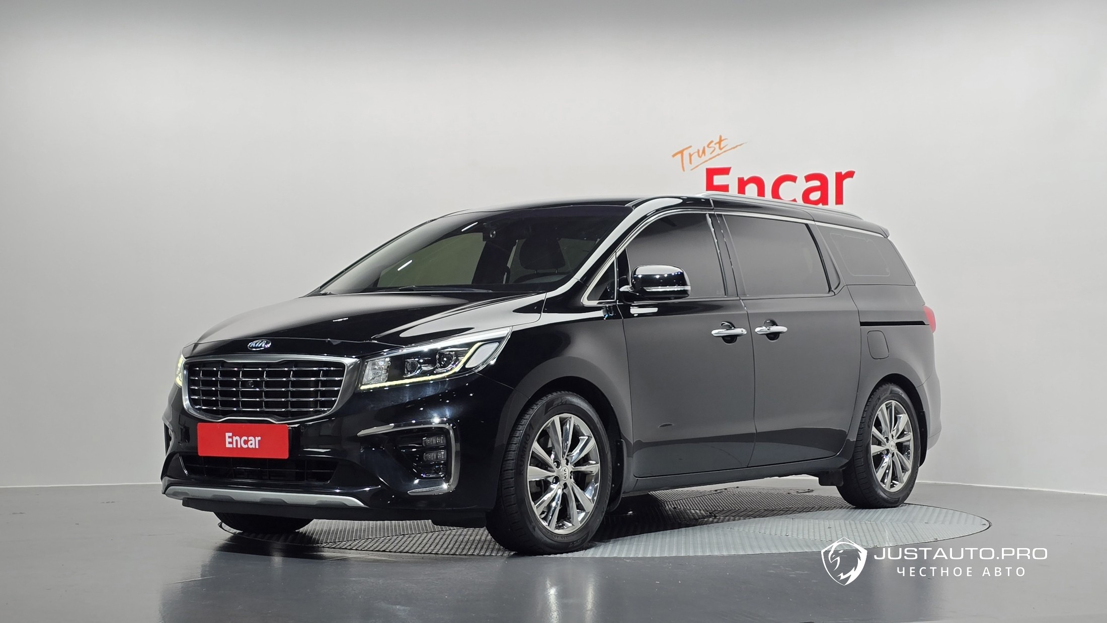 Автомобиль Kia Canival
