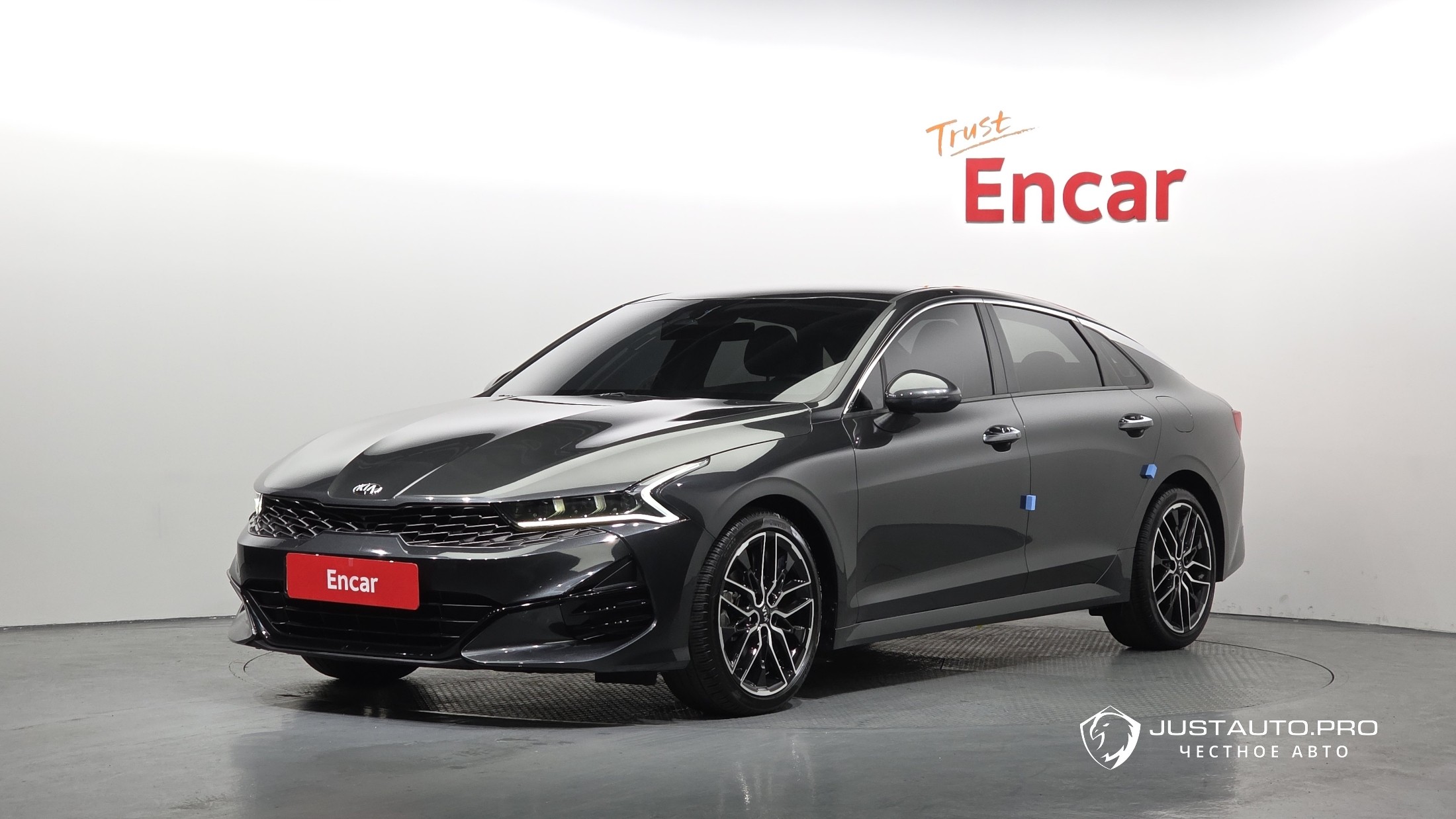 Автомобиль Kia K5