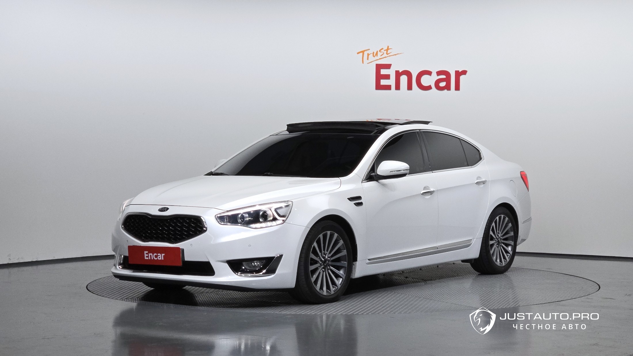 Автомобиль Kia K7