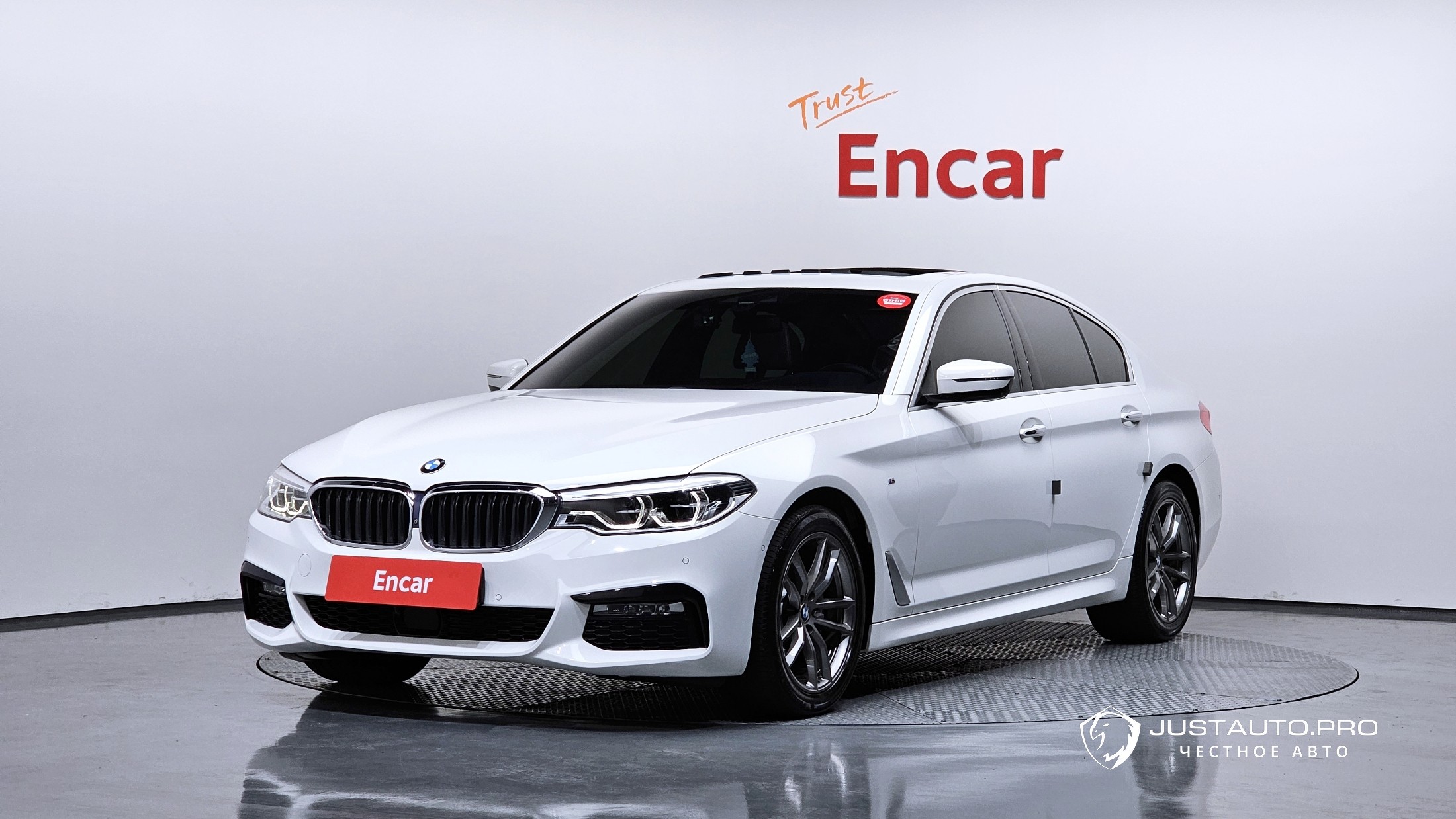 Автомобиль BMW 5-Series