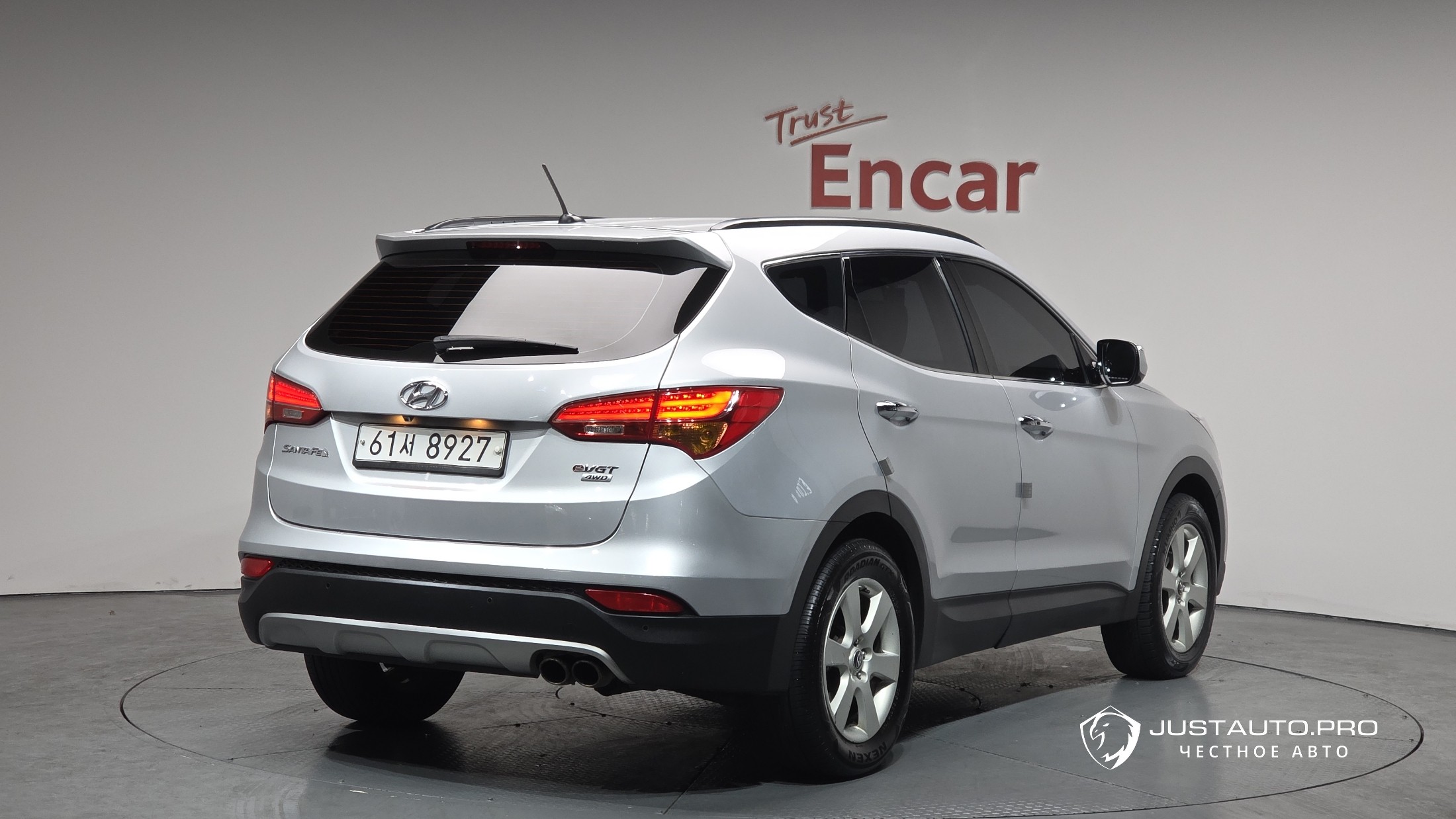 Автомобиль Hyundai Santafe