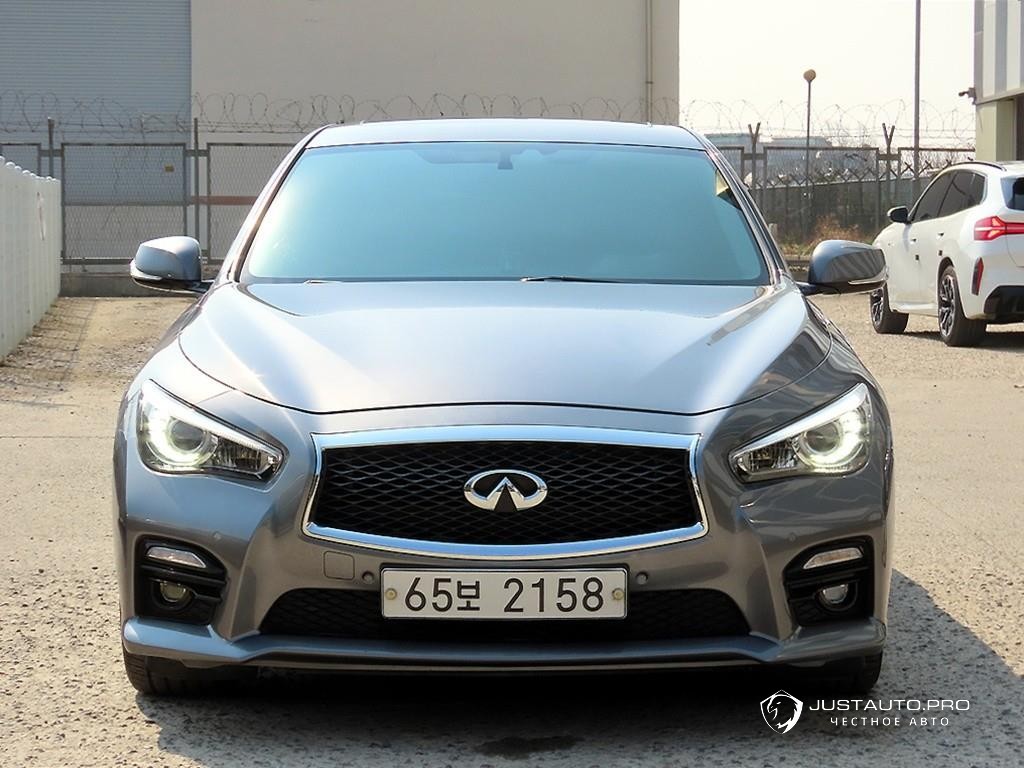 Автомобиль Infiniti Q50