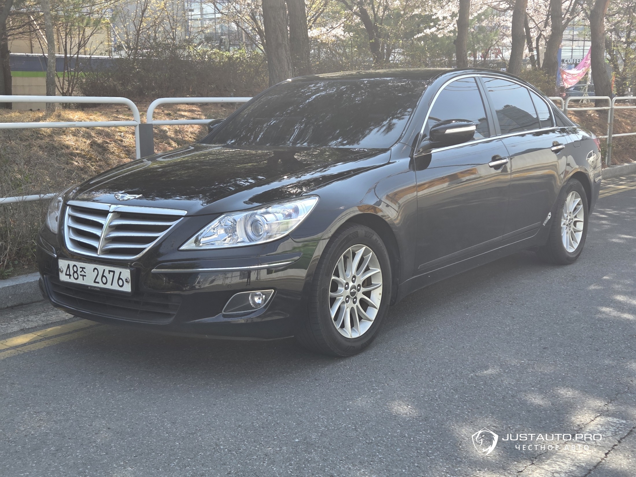 Автомобиль Hyundai Genesis