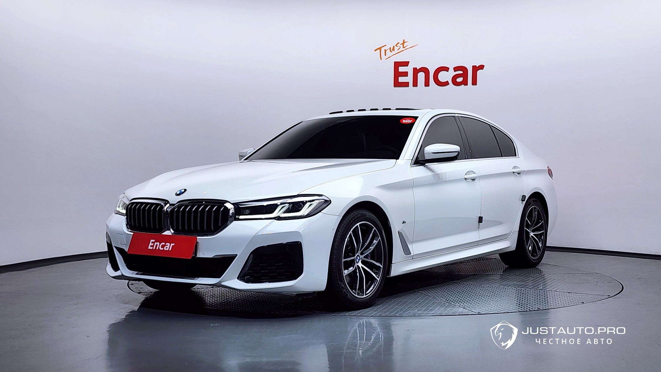 Автомобиль BMW 5-Series