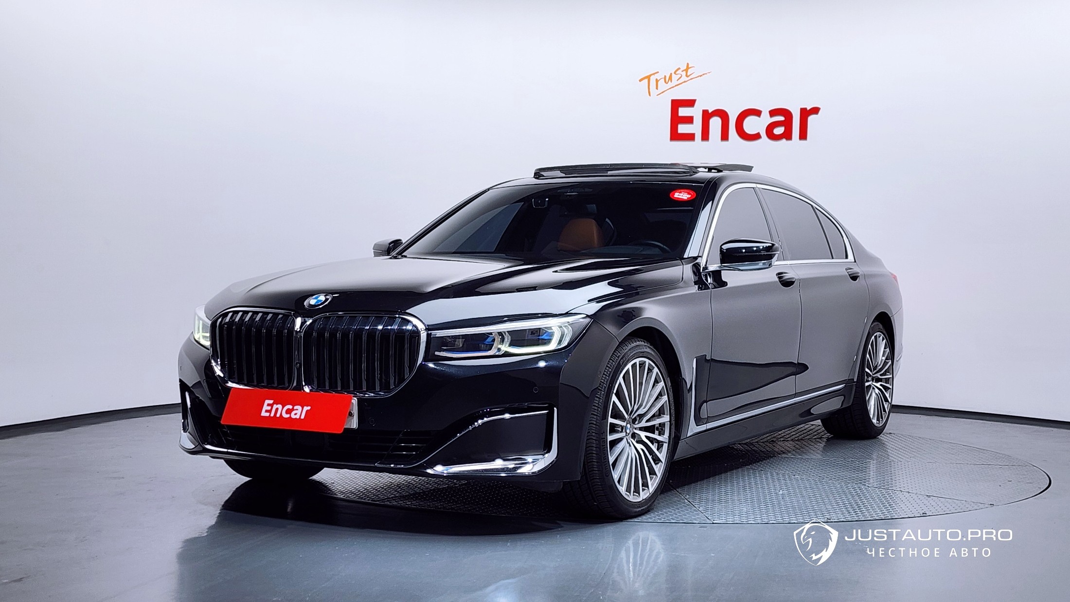 Автомобиль BMW 7-Series