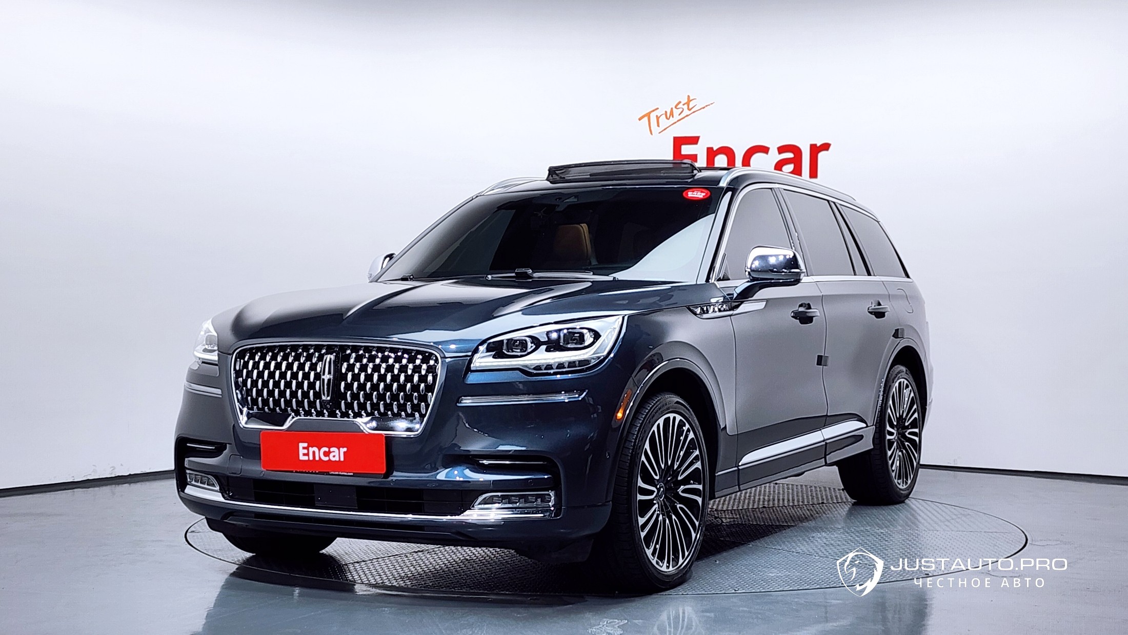 Автомобиль Lincoln Aviator