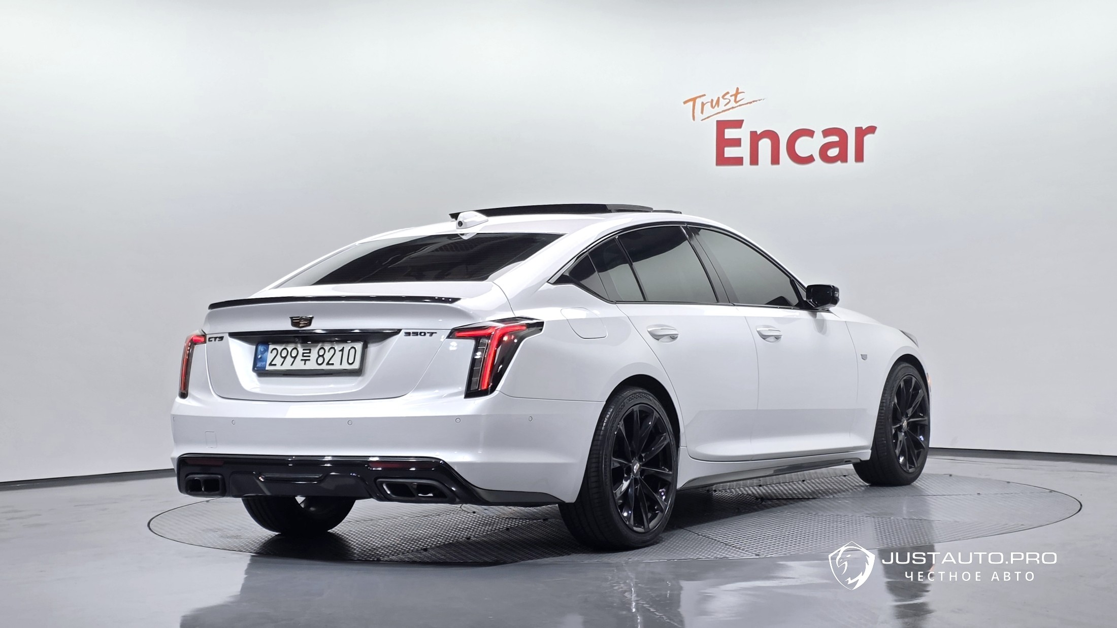 Автомобиль Cadillac CT5