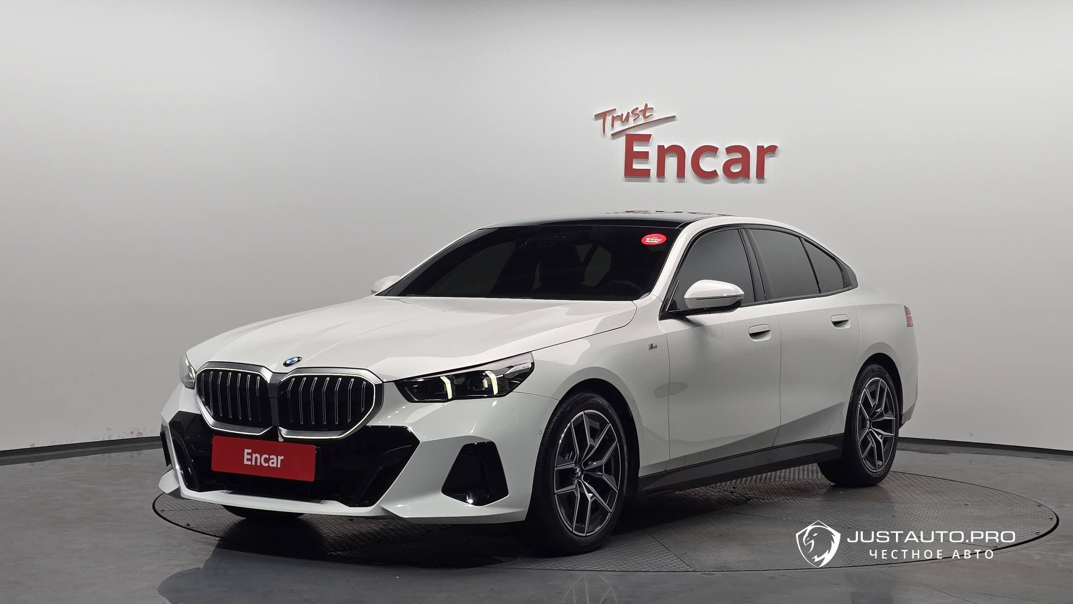 Автомобиль BMW 5-Series