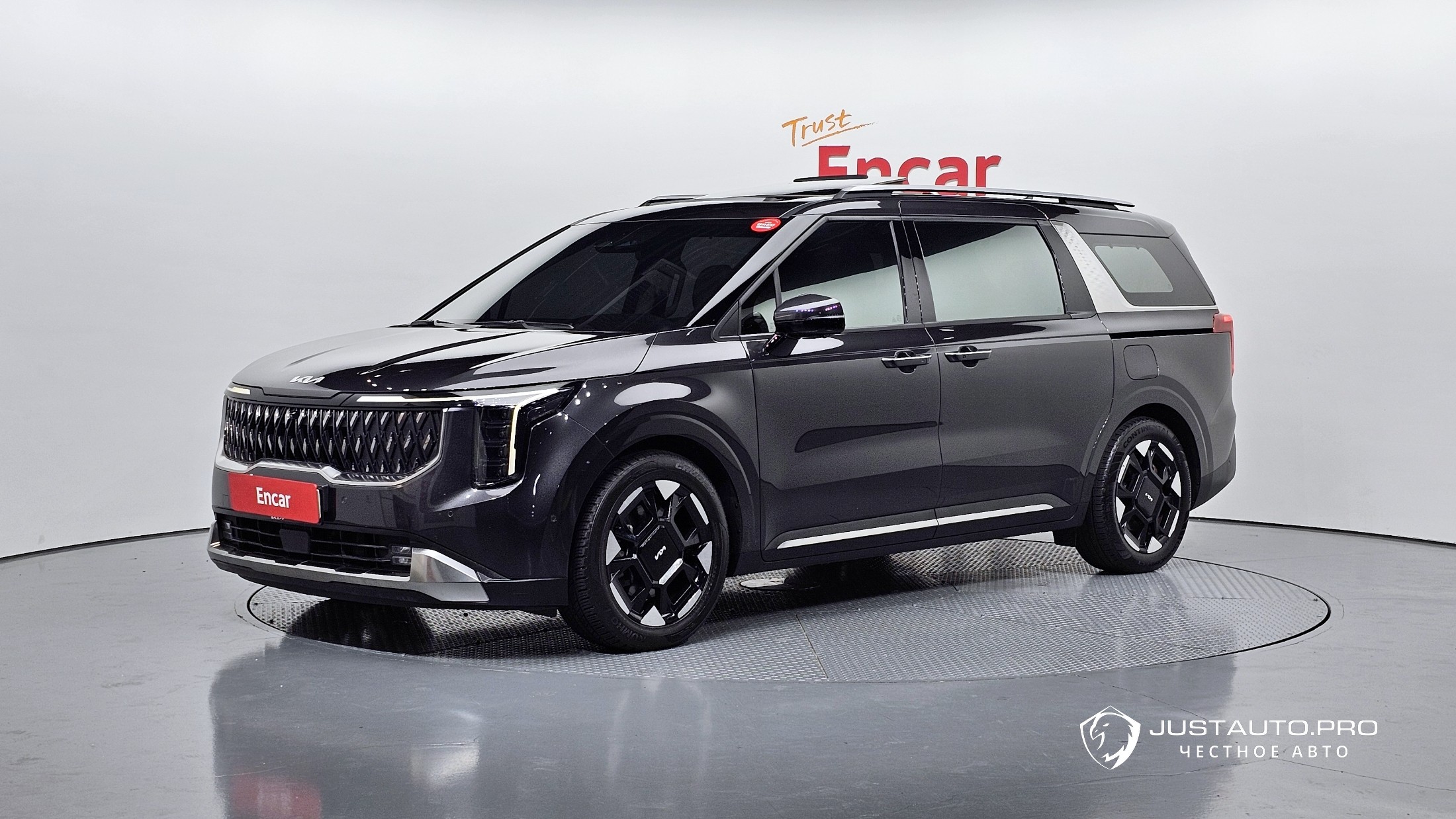 Автомобиль Kia Canival