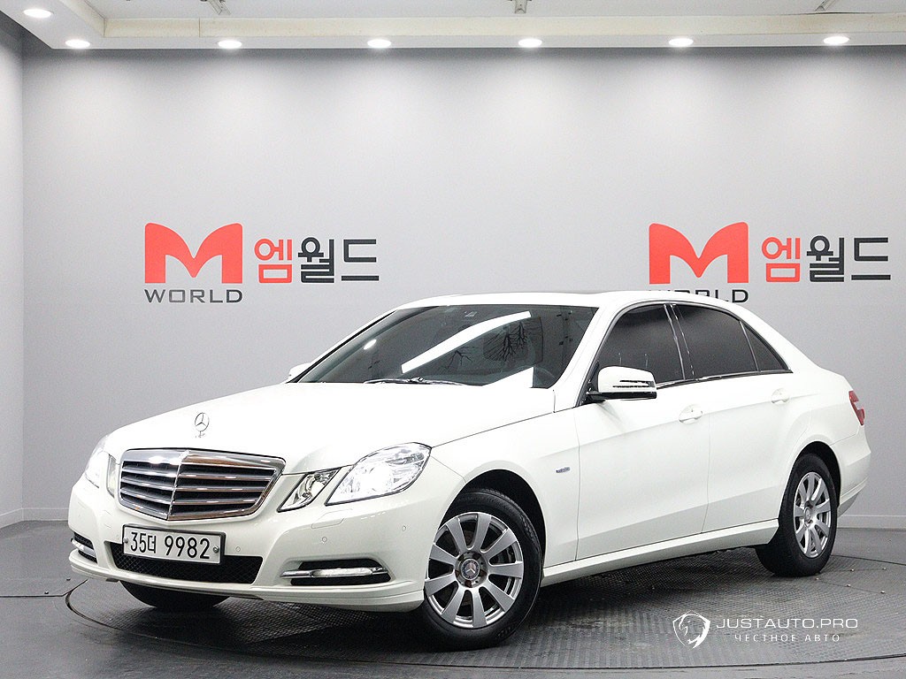 Автомобиль Mercedes-Benz E-Class