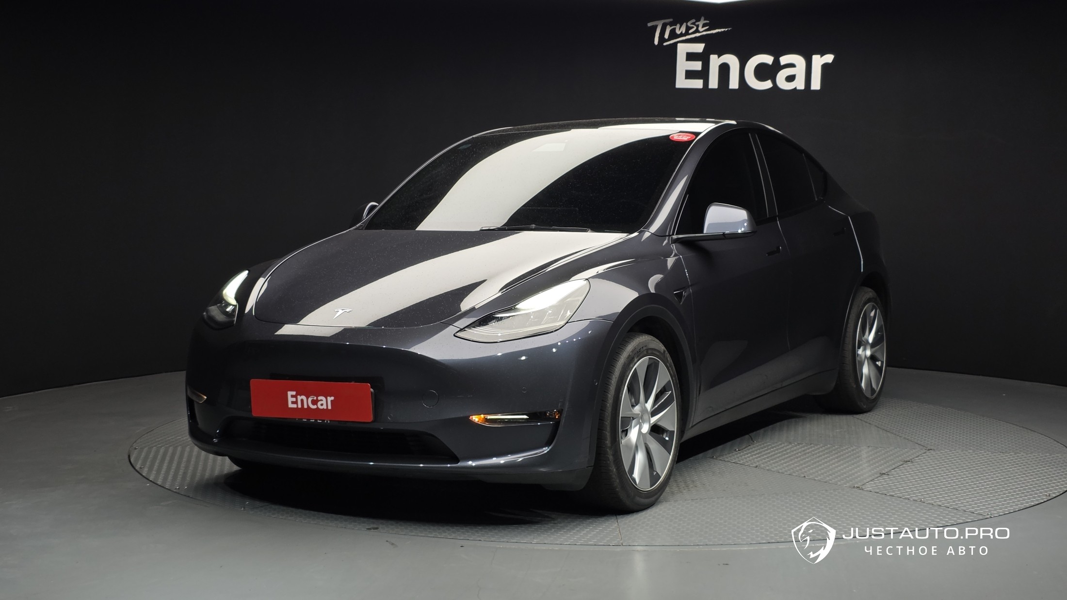 Автомобиль Tesla Model Y