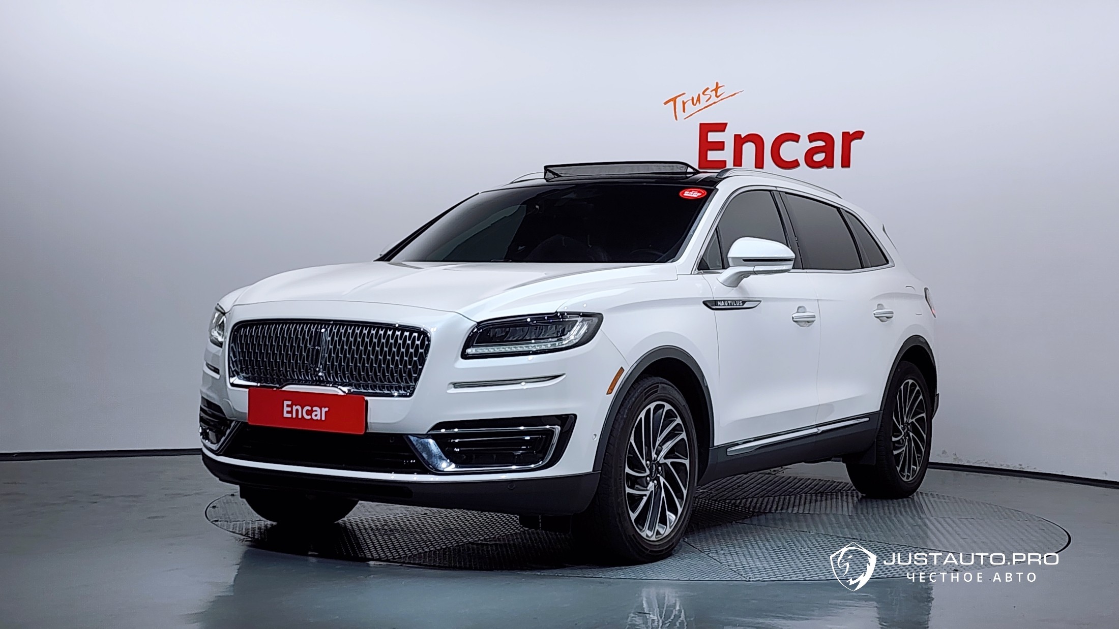 Автомобиль Lincoln Nautilus
