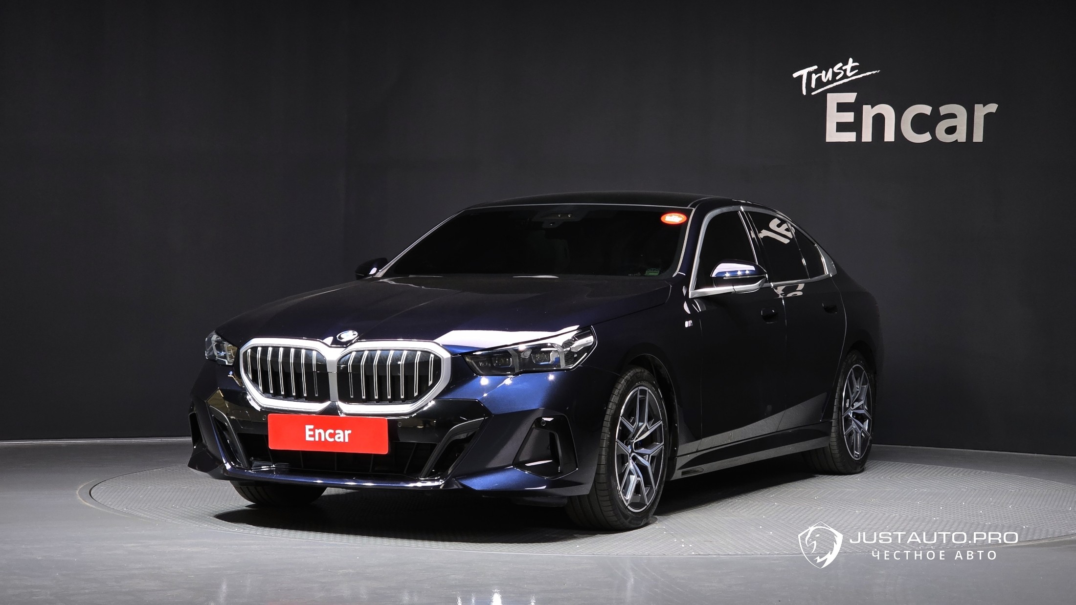 Автомобиль BMW 5-Series