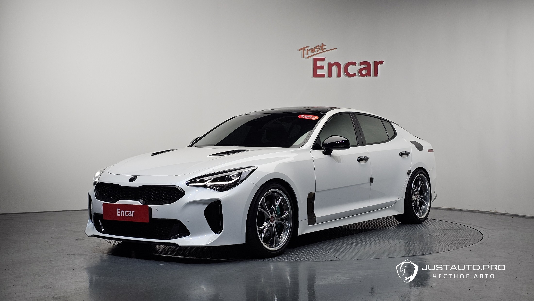 Автомобиль Kia Stinger