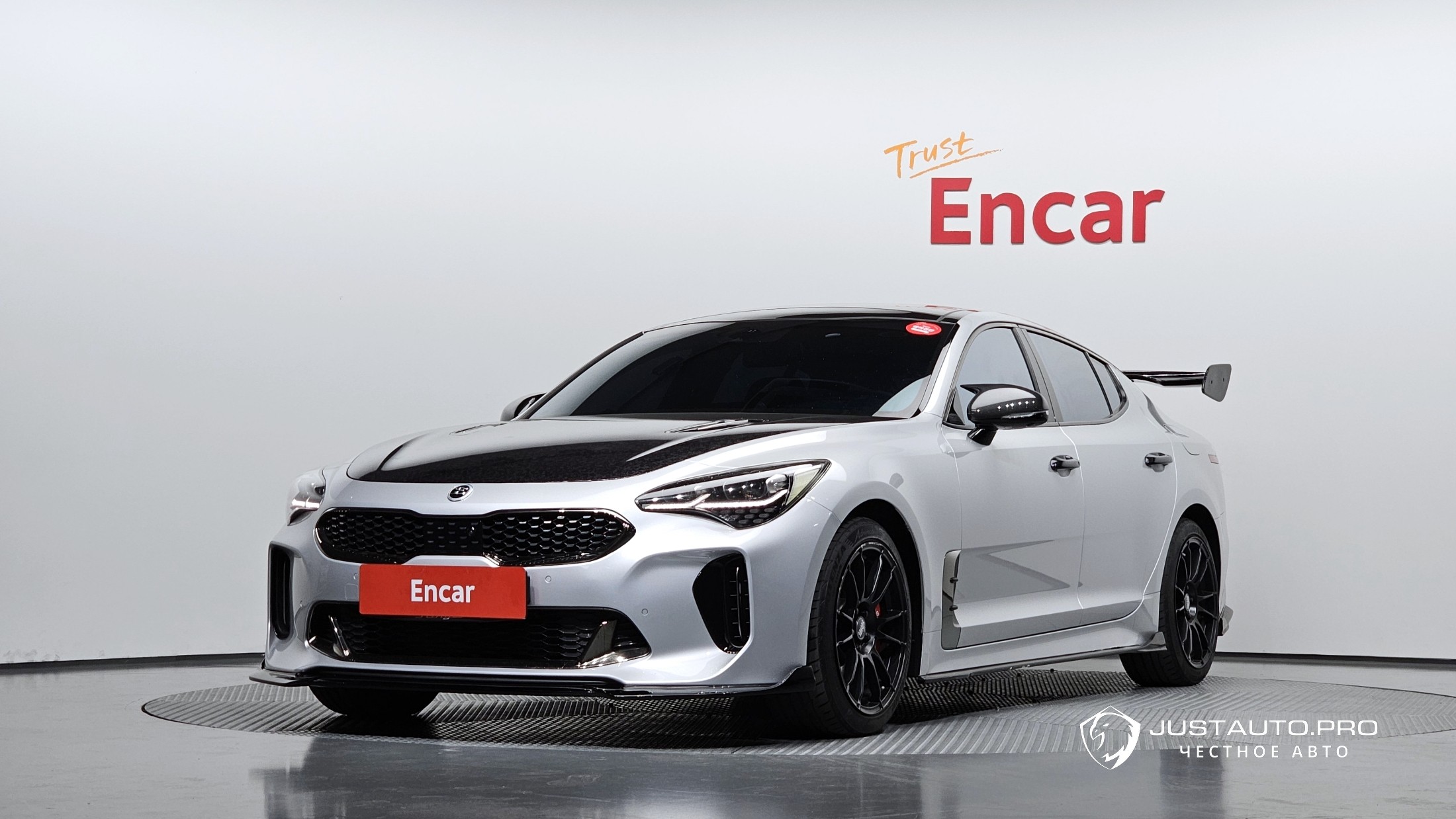 Автомобиль Kia Stinger