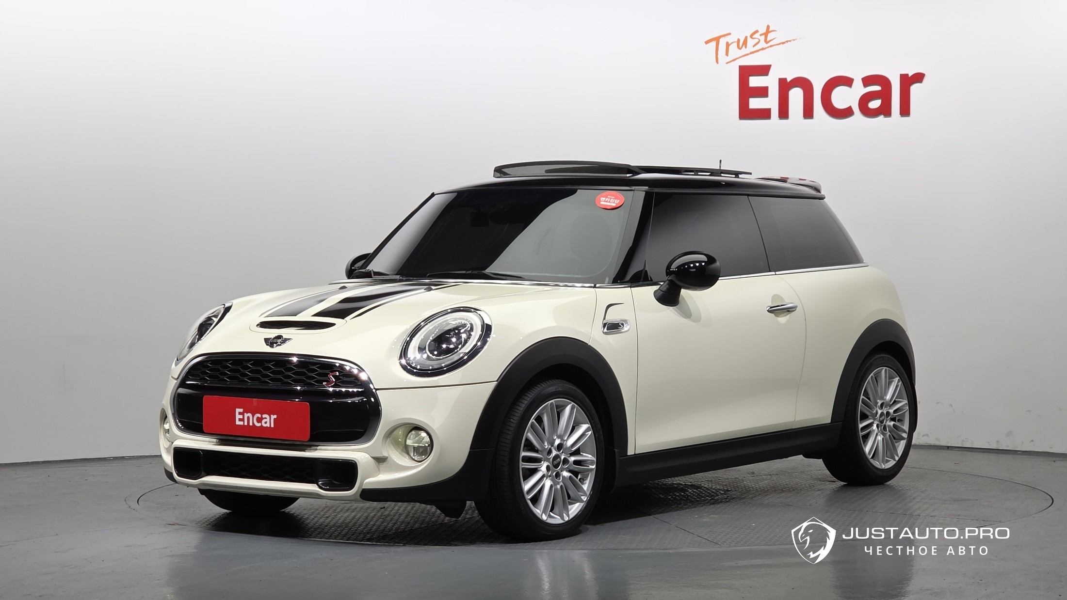 Автомобиль Mini Cooper