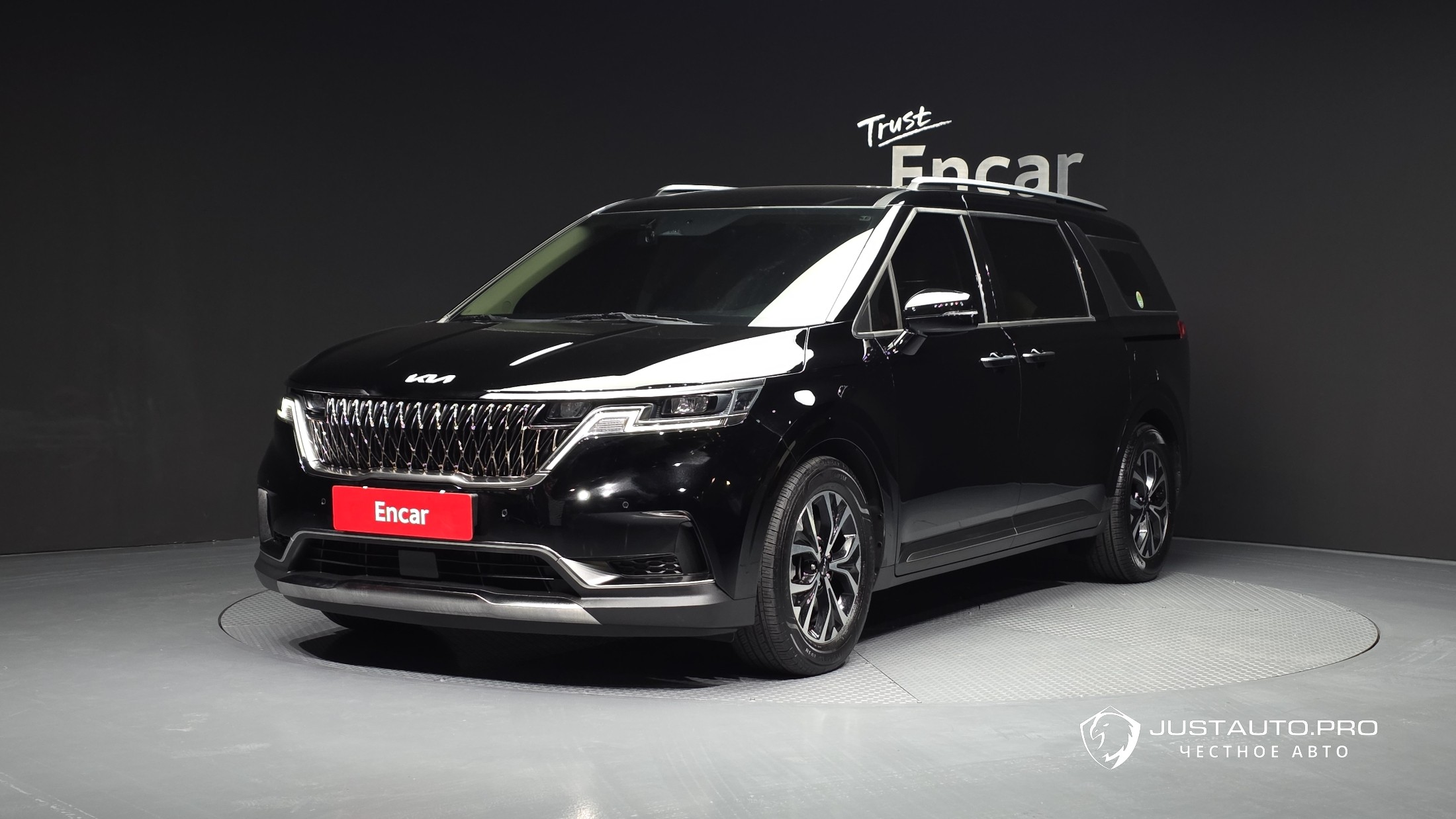 Автомобиль Kia Canival
