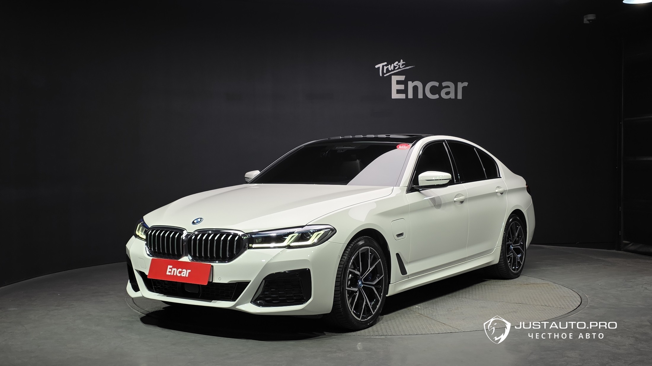 Автомобиль BMW 5-Series