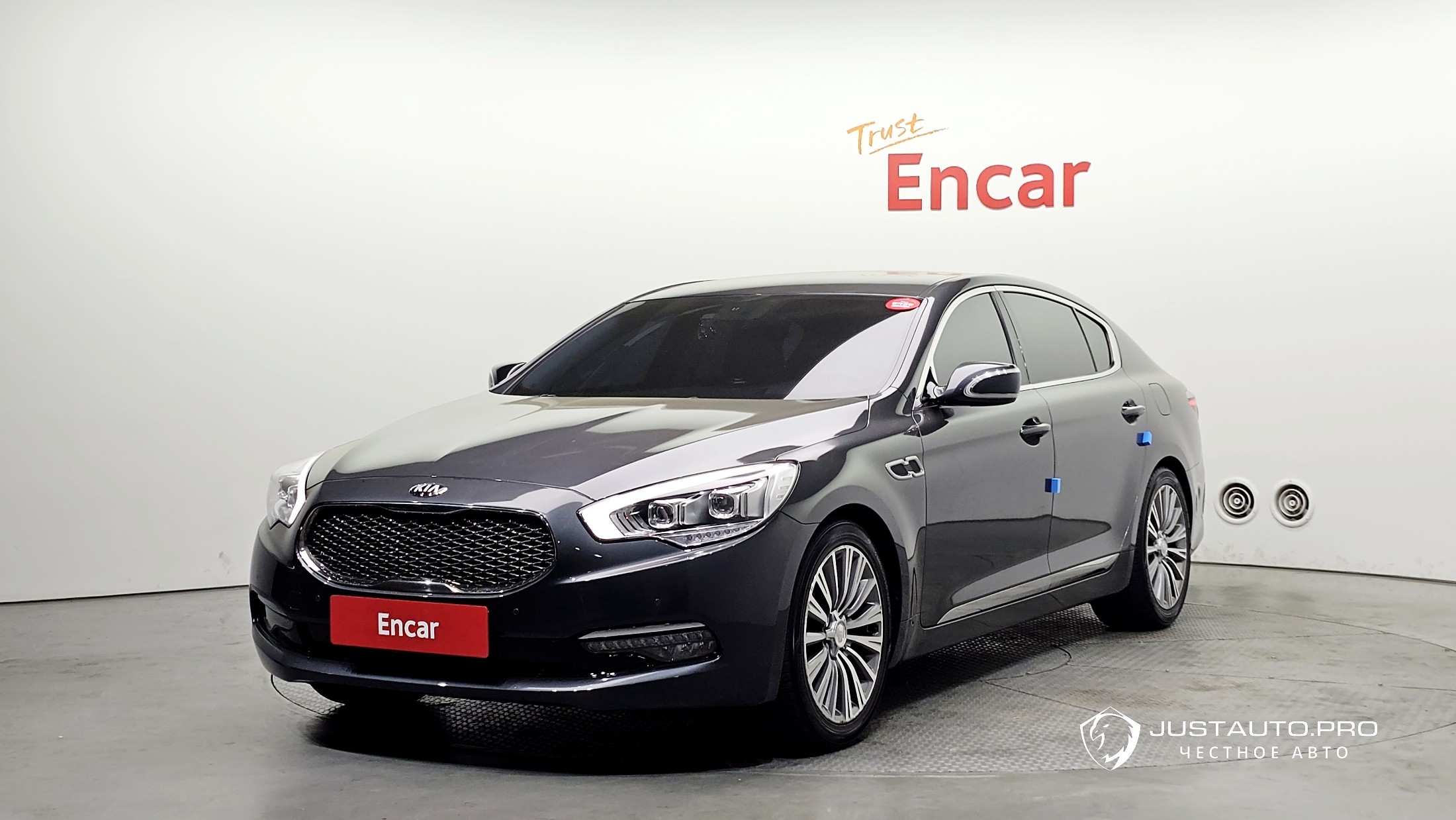 Автомобиль Kia K9