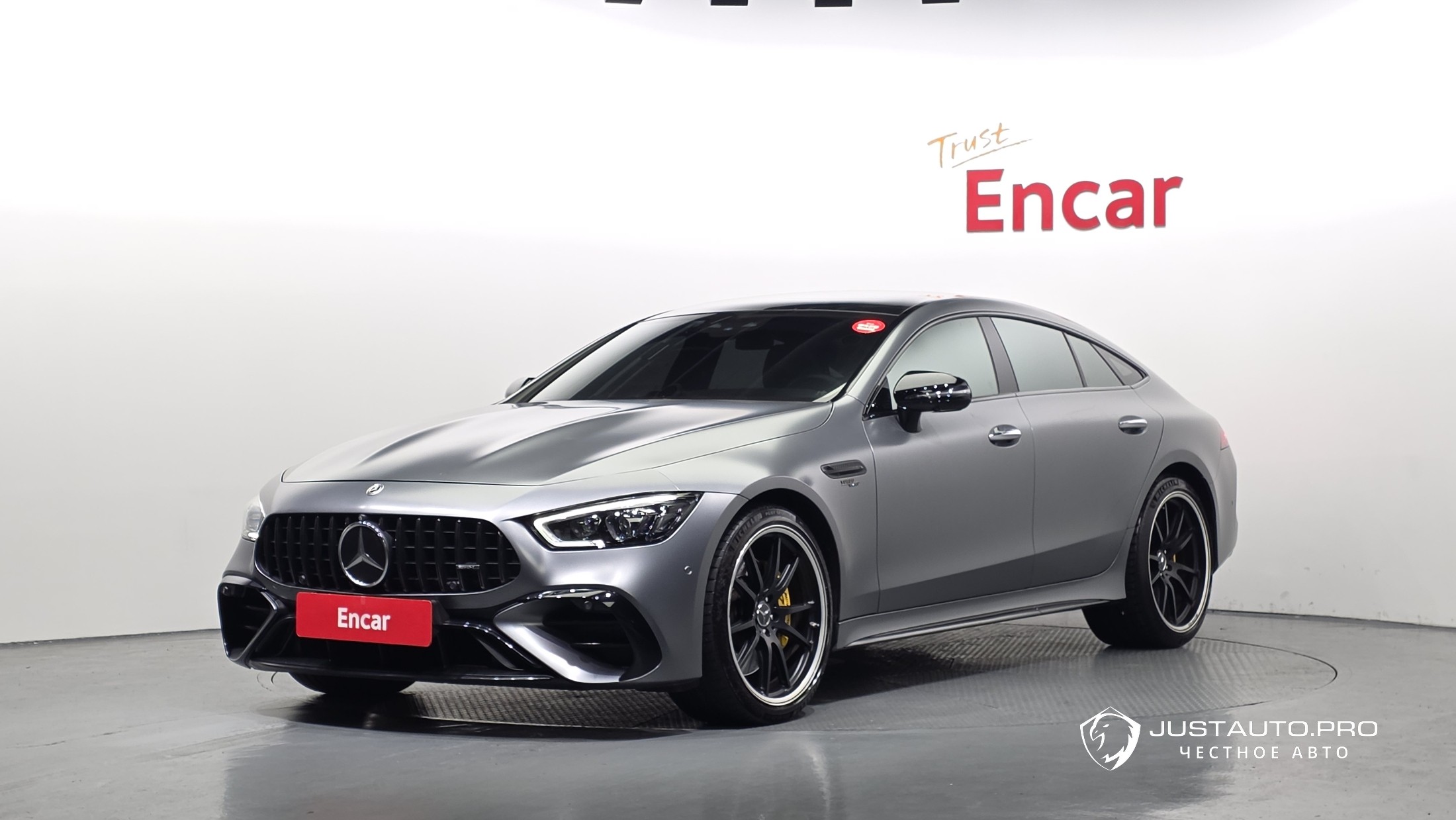 Автомобиль Mercedes-Benz AMG GT