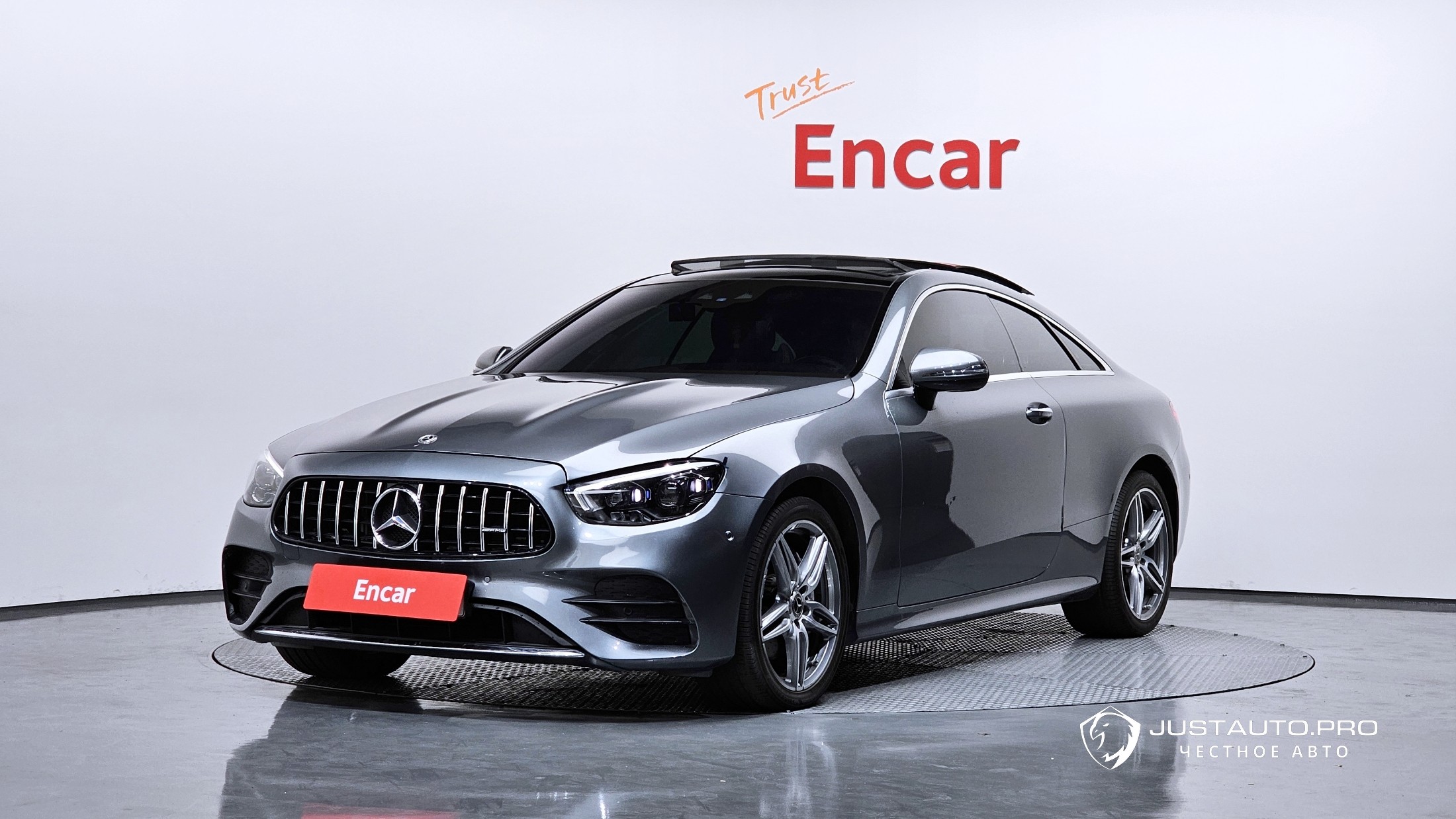 Автомобиль Mercedes-Benz E-Class