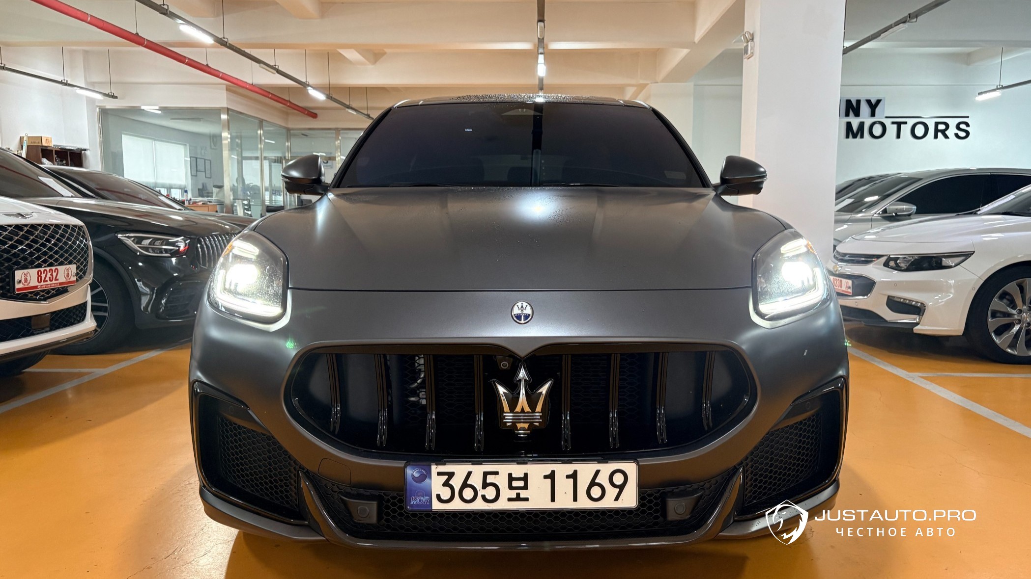 Автомобиль Maserati Grecale