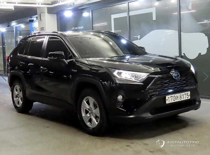 Автомобиль Toyota RAV4