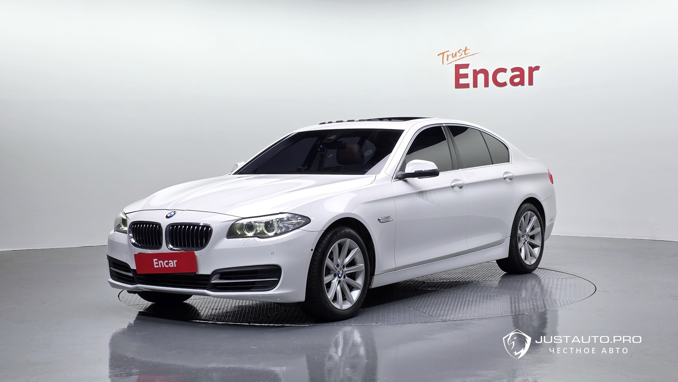 Автомобиль BMW 5-Series