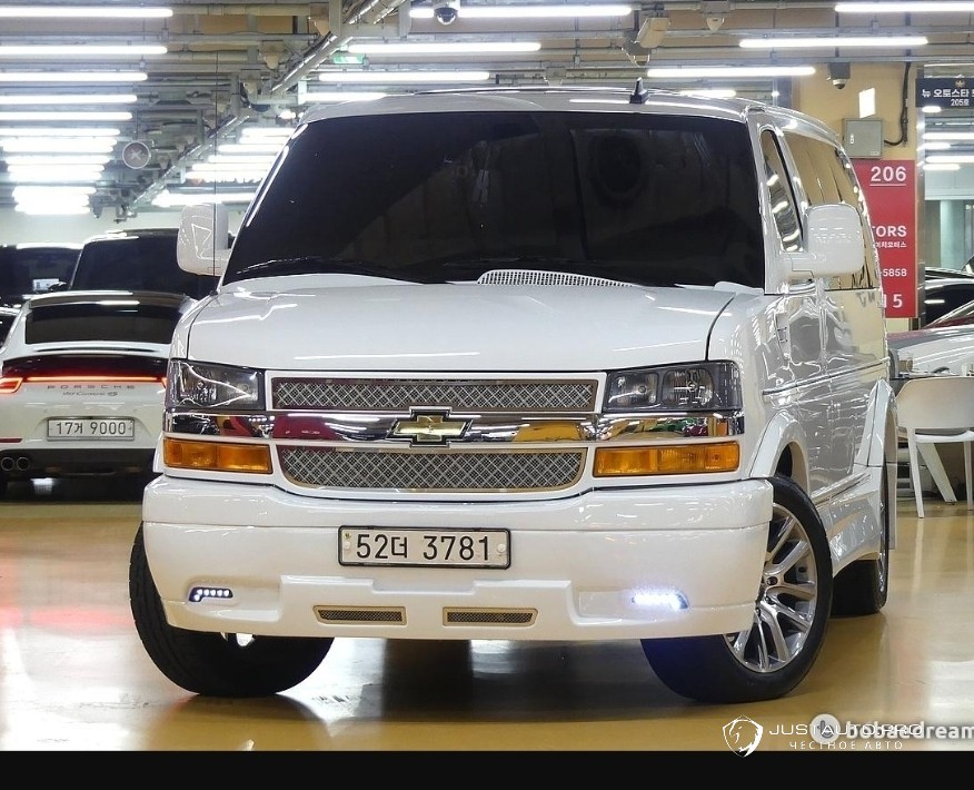 Автомобиль Chevrolet Express Van