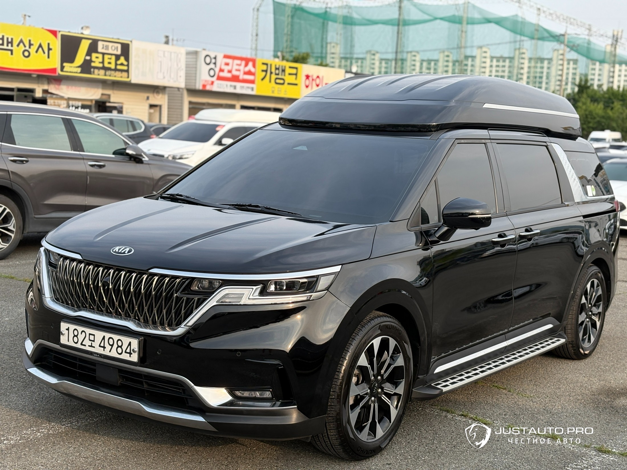 Автомобиль Kia Canival