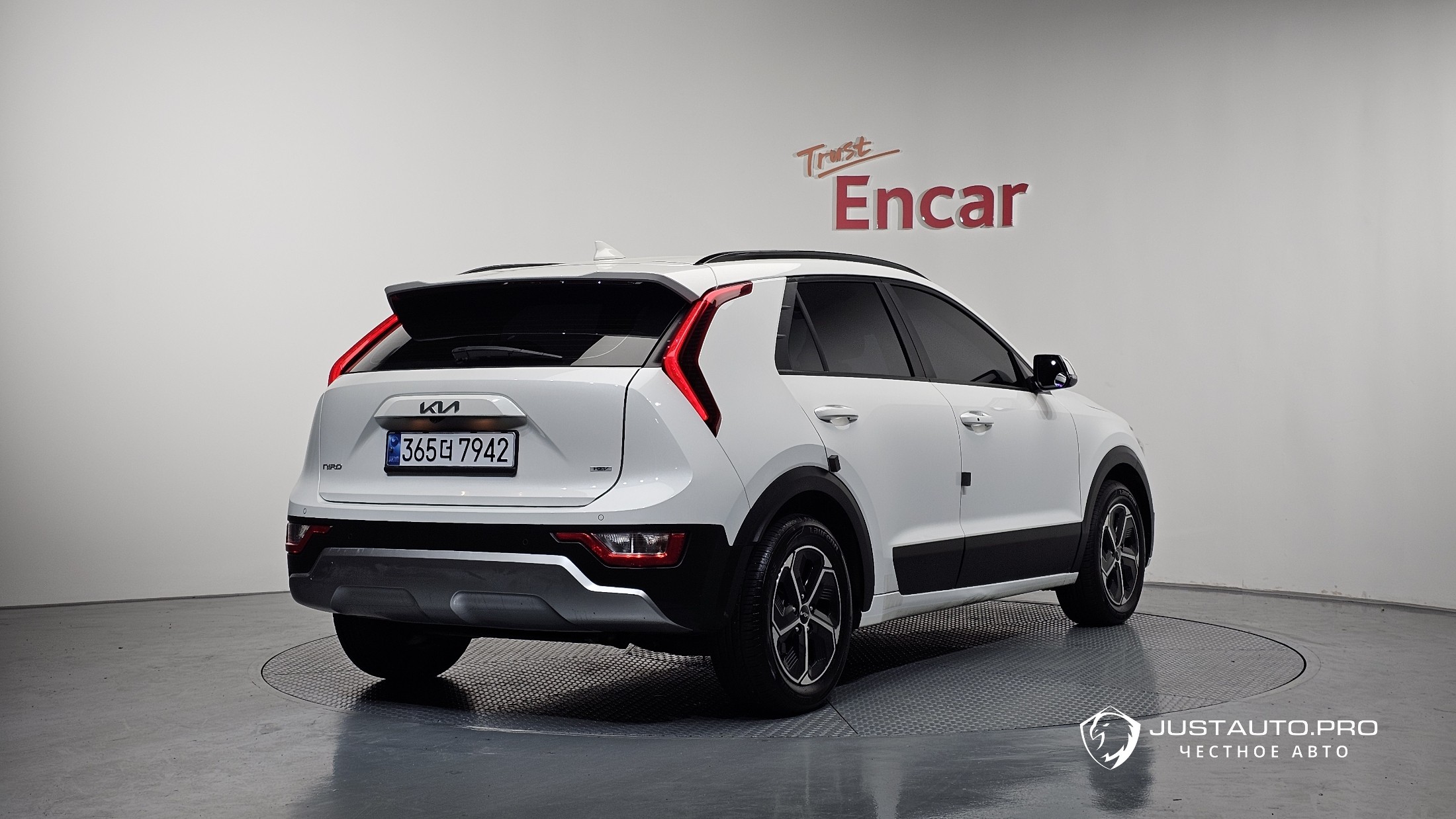 Автомобиль Kia Niro