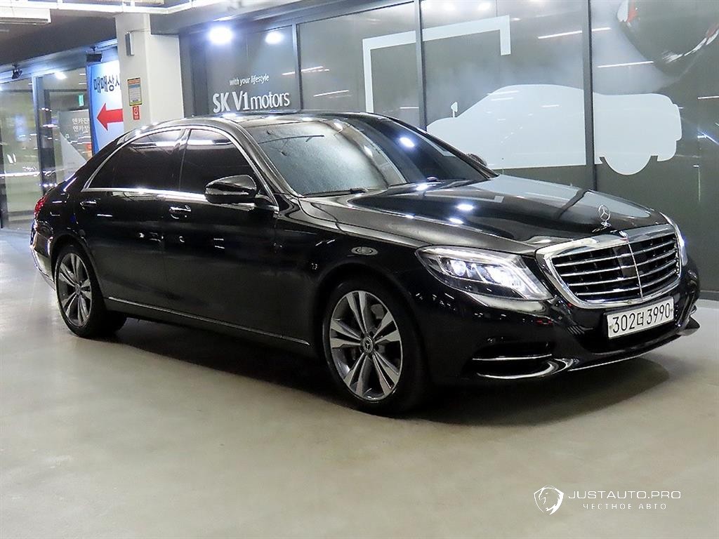 Автомобиль Mercedes-Benz S-Class