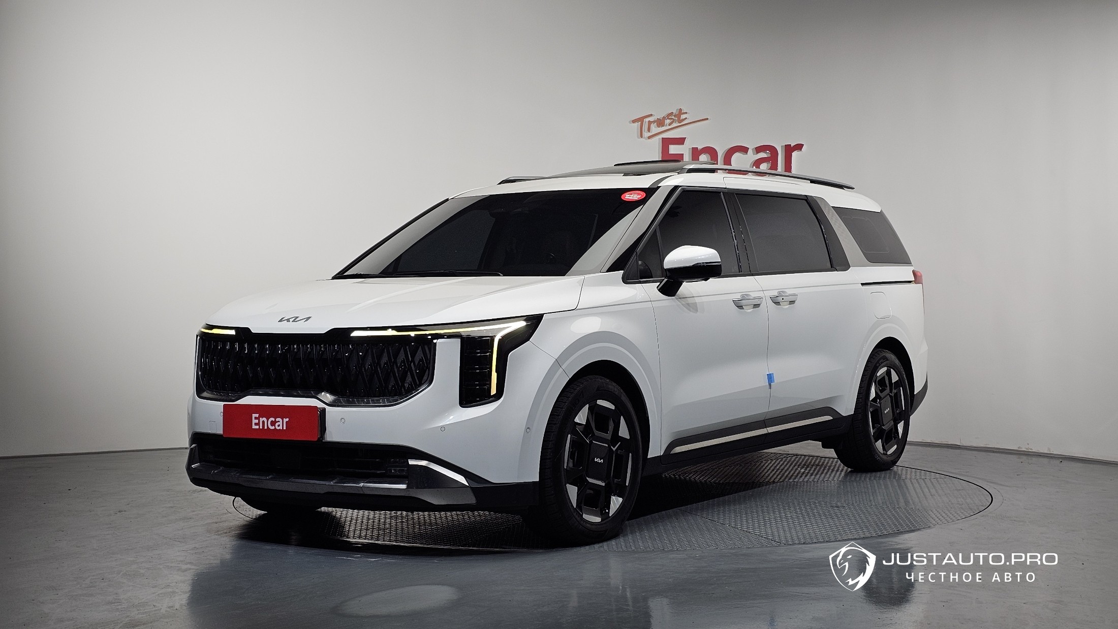 Автомобиль Kia Canival