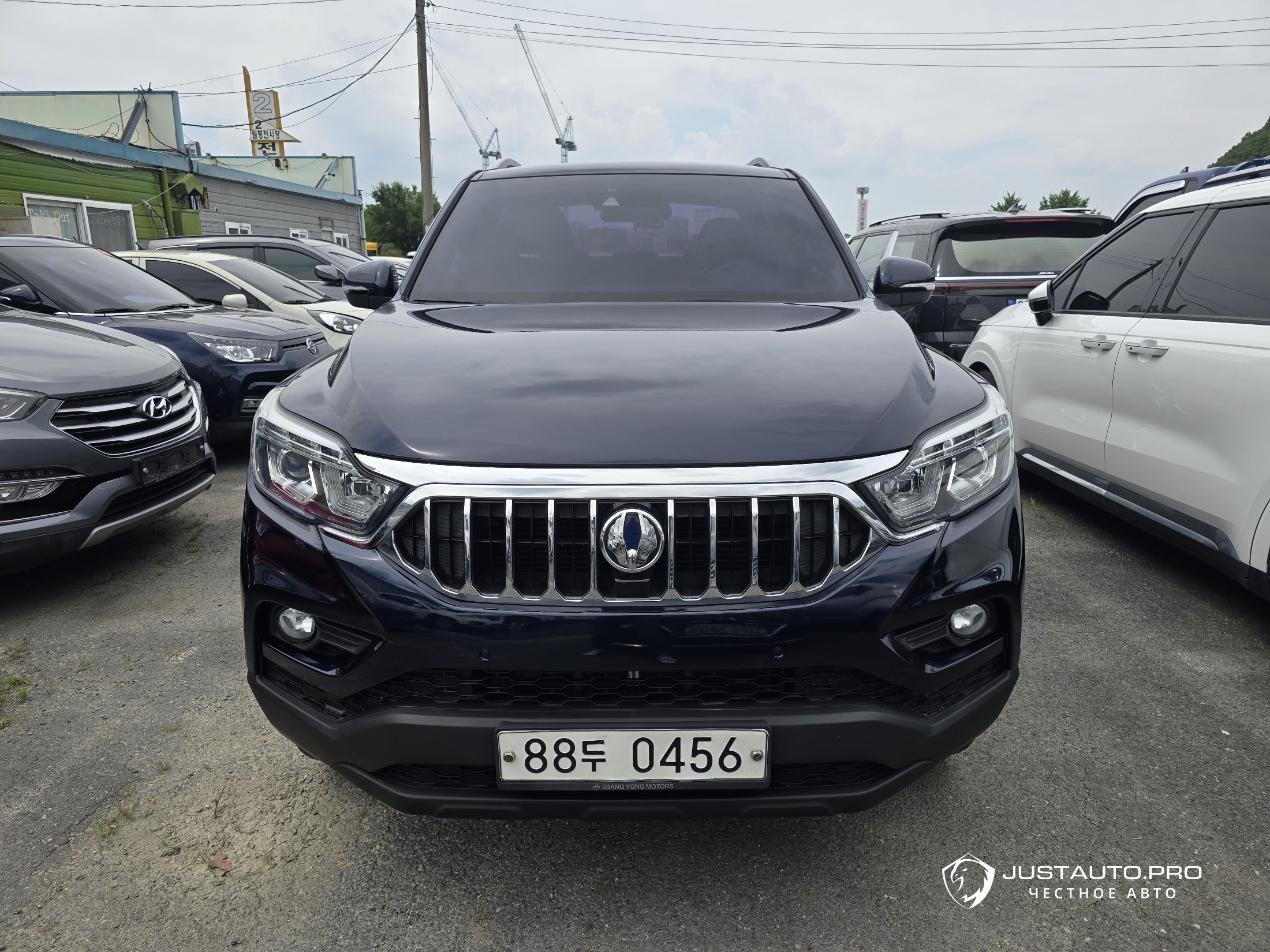 Автомобиль KG_Mobility_Ssangyong Rexton