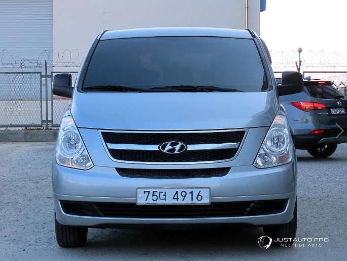 Автомобиль Hyundai Starex