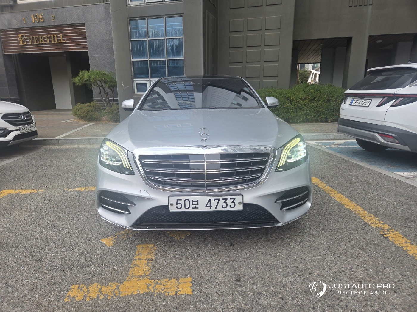 Автомобиль Mercedes-Benz S-Class