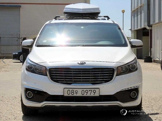 Автомобиль Kia Canival